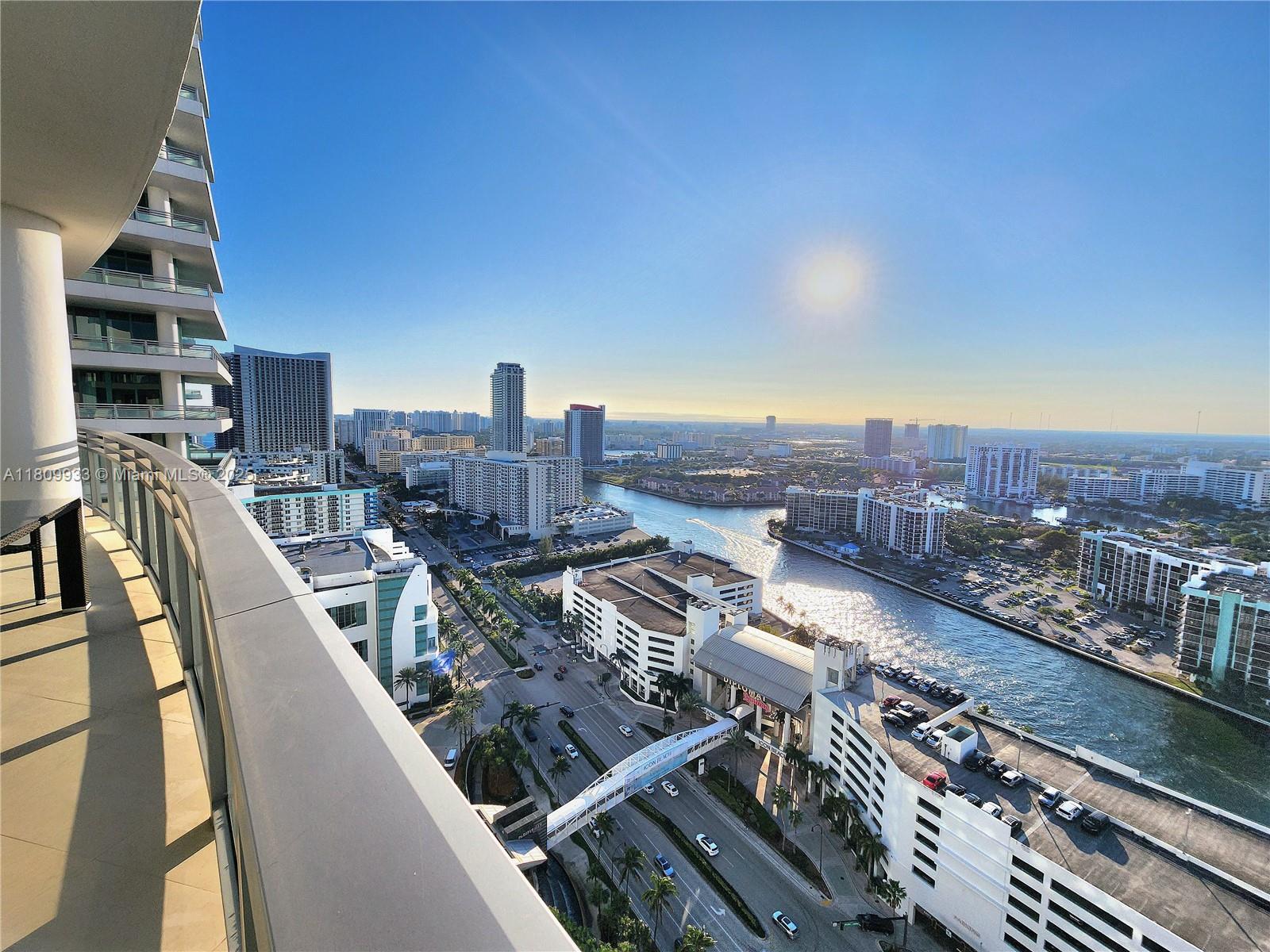 DIPLOMAT OCEANFRONT RESID - Residential Lease