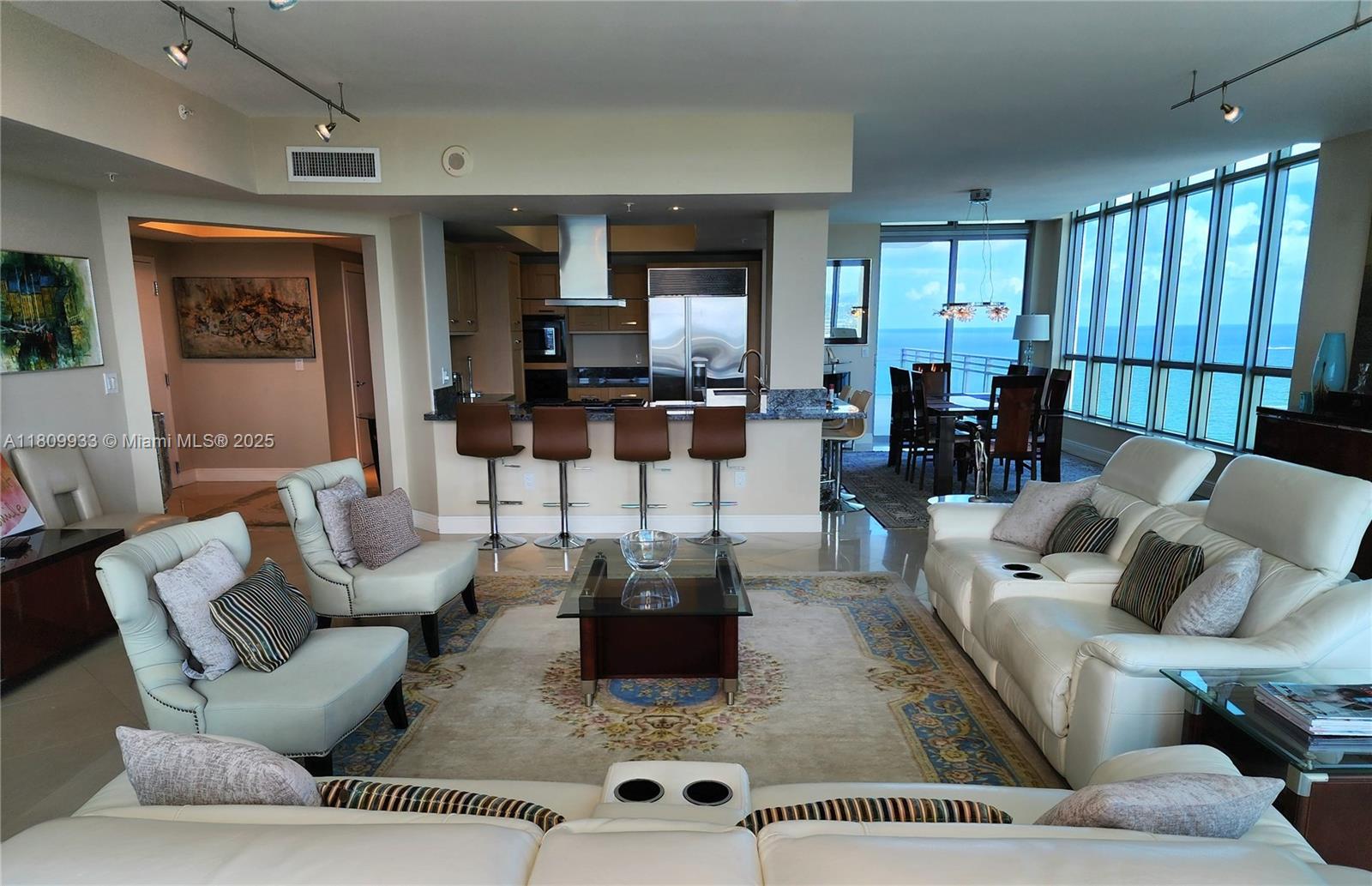 DIPLOMAT OCEANFRONT RESID - Residential Lease