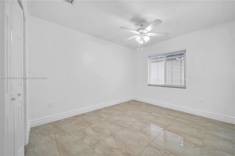 Single Family Residence in Miami FL 15835 144th Ct 12.jpg