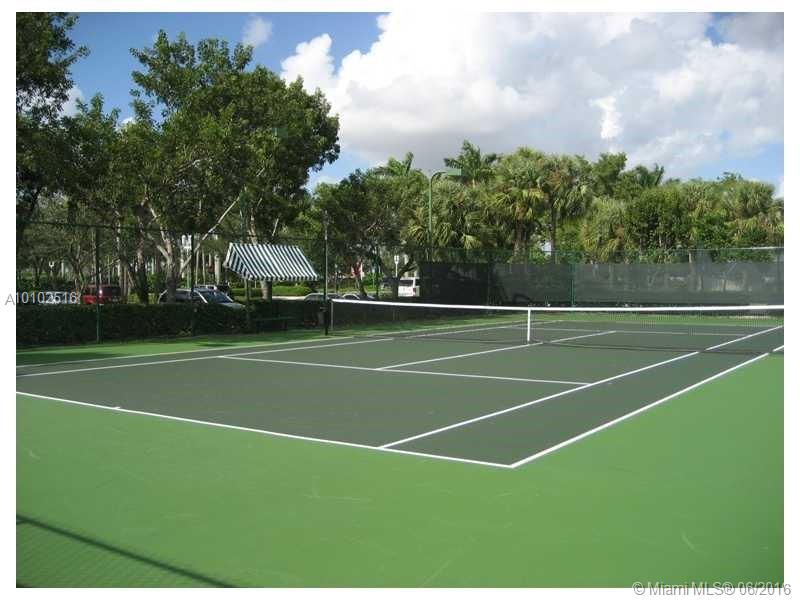 PEMBROKE ISLES 1 160-44 B - Residential Lease