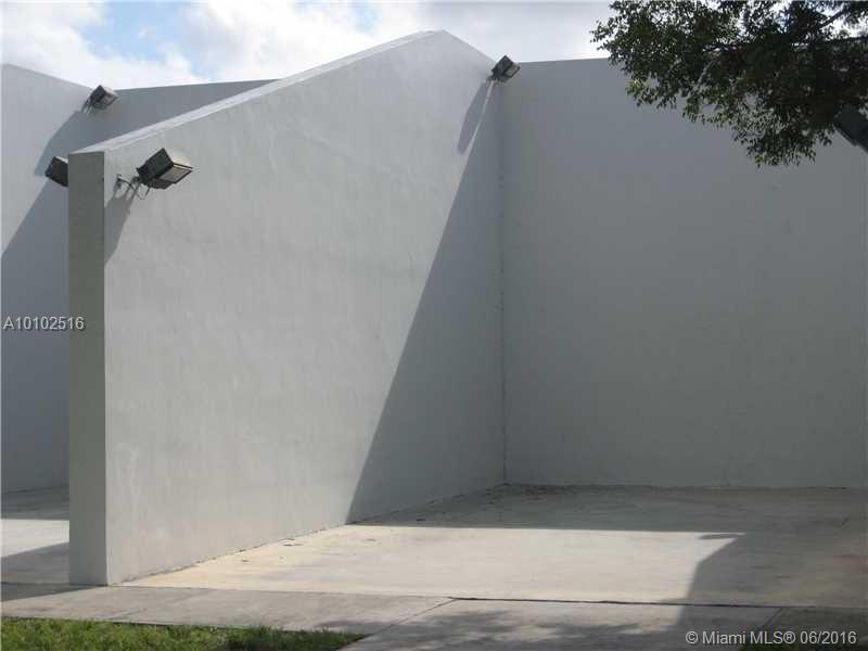 PEMBROKE ISLES 1 160-44 B - Residential Lease