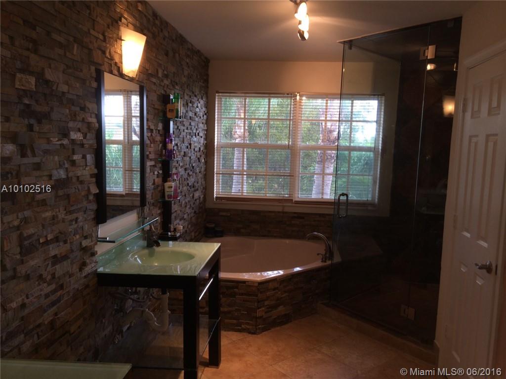 PEMBROKE ISLES 1 160-44 B - Residential Lease