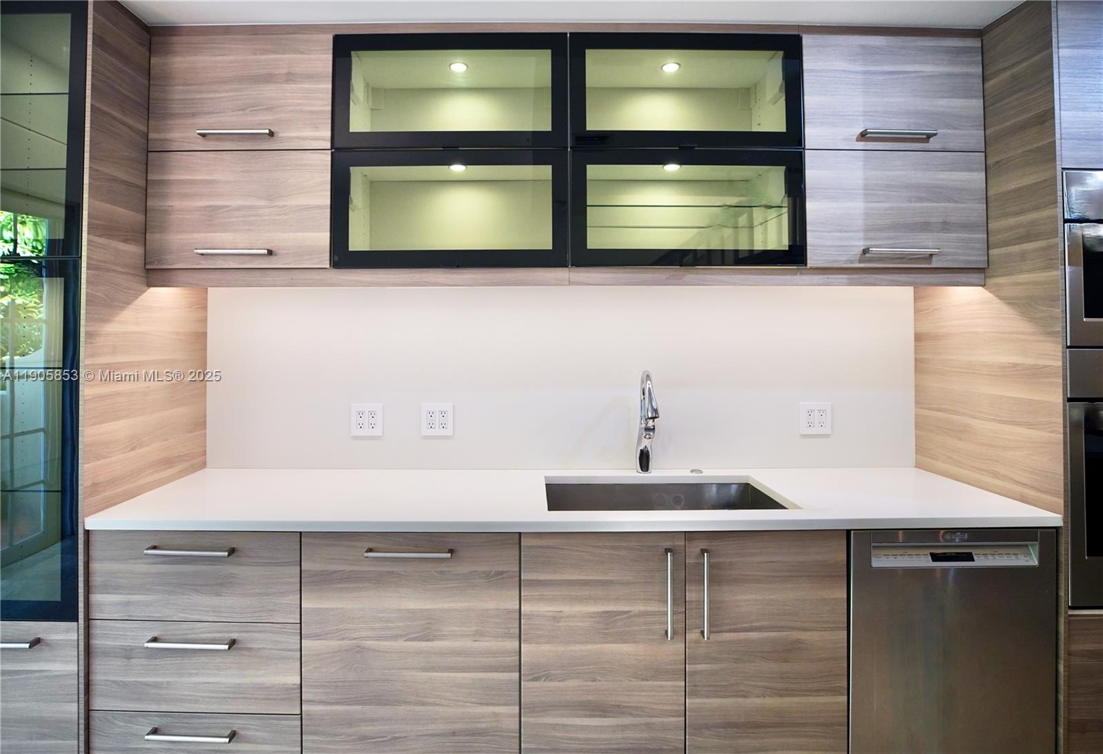 VILLAS AT SANTANDER - Residential Lease