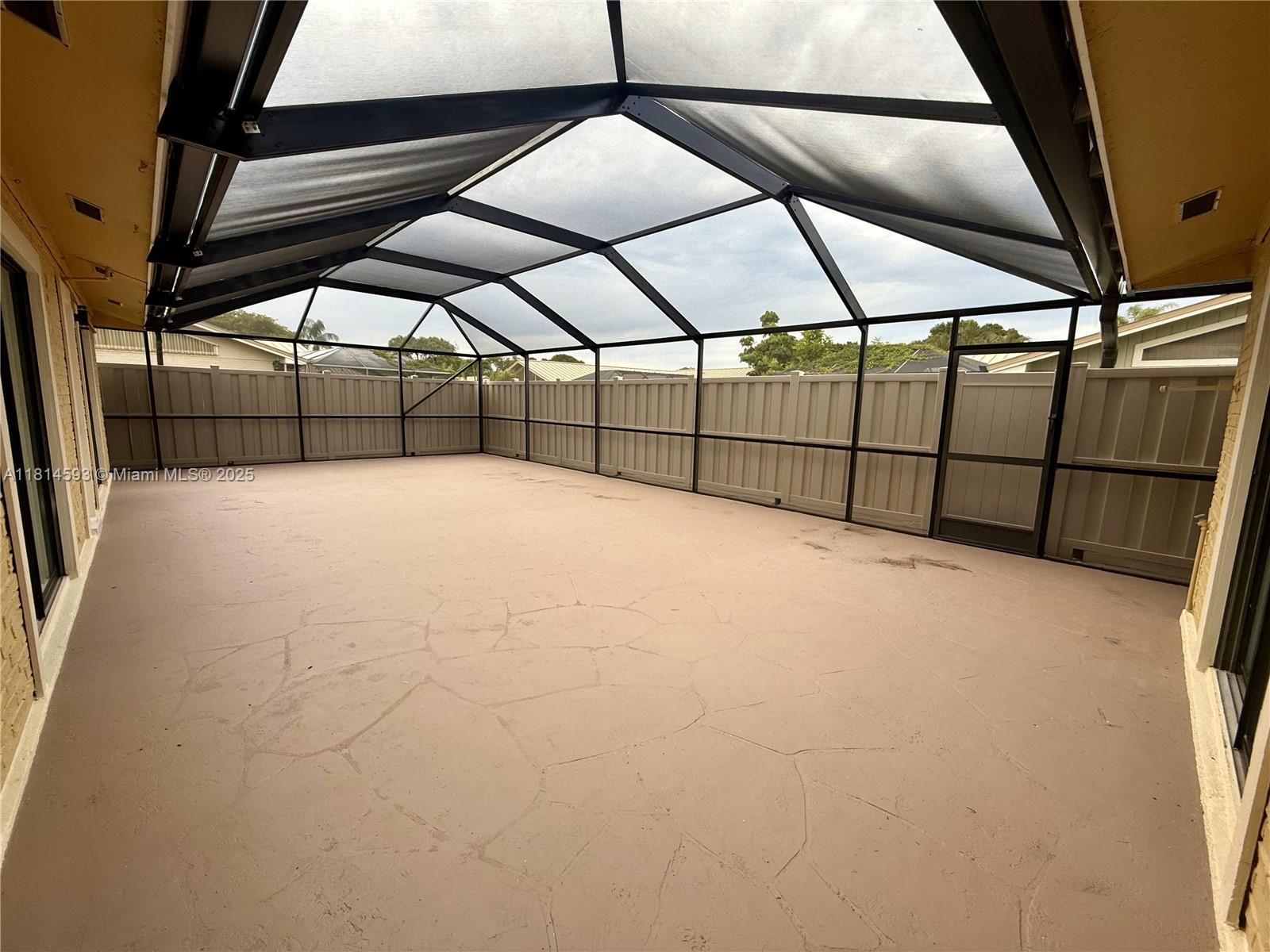 WESTWOOD GARDENS 3 - Residential