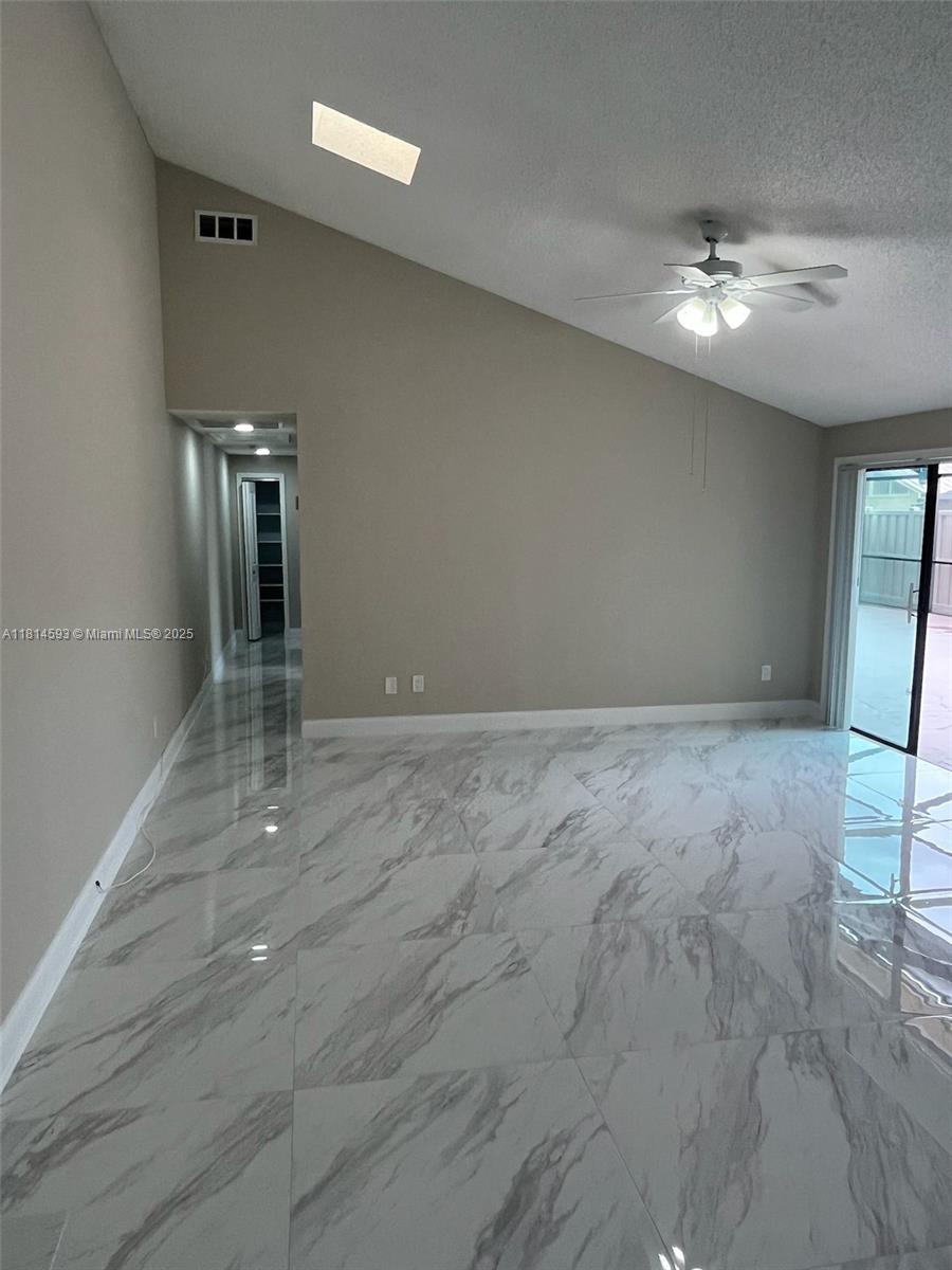 WESTWOOD GARDENS 3 - Residential