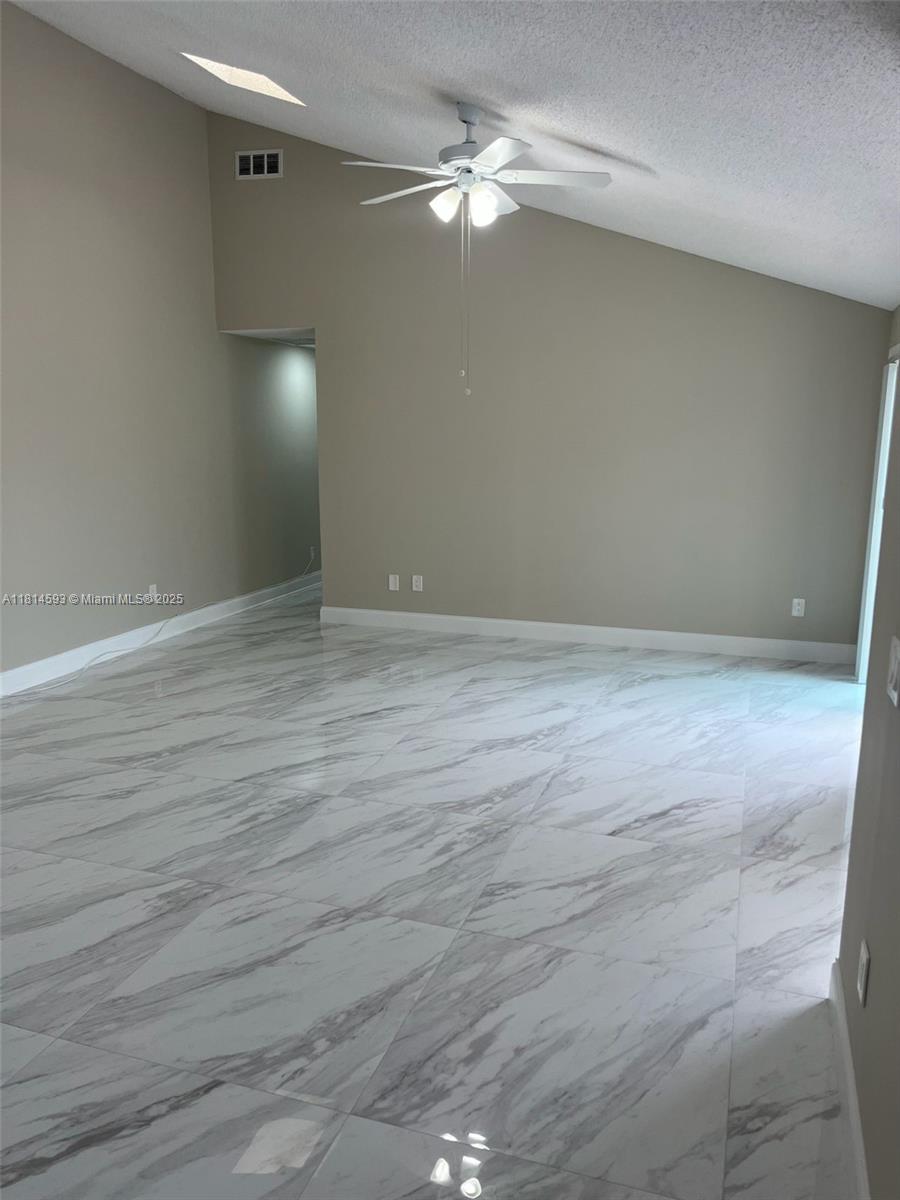 WESTWOOD GARDENS 3 - Residential