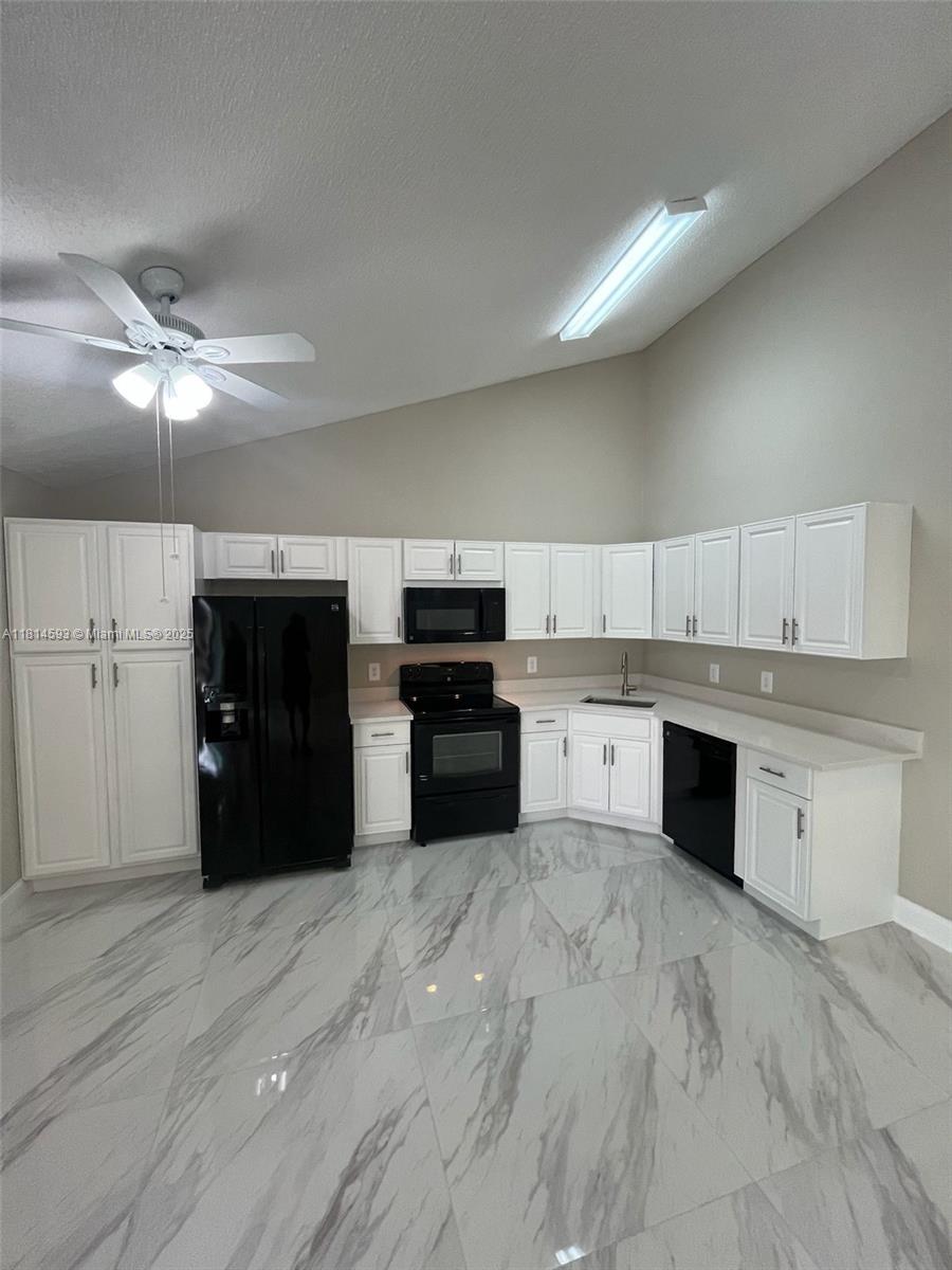 WESTWOOD GARDENS 3 - Residential