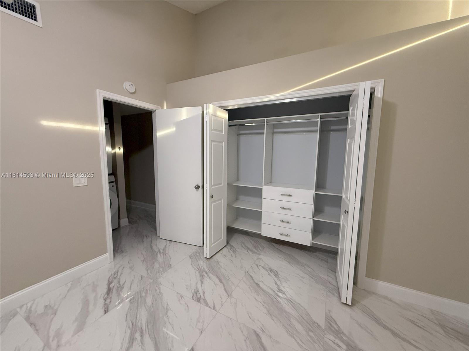 WESTWOOD GARDENS 3 - Residential