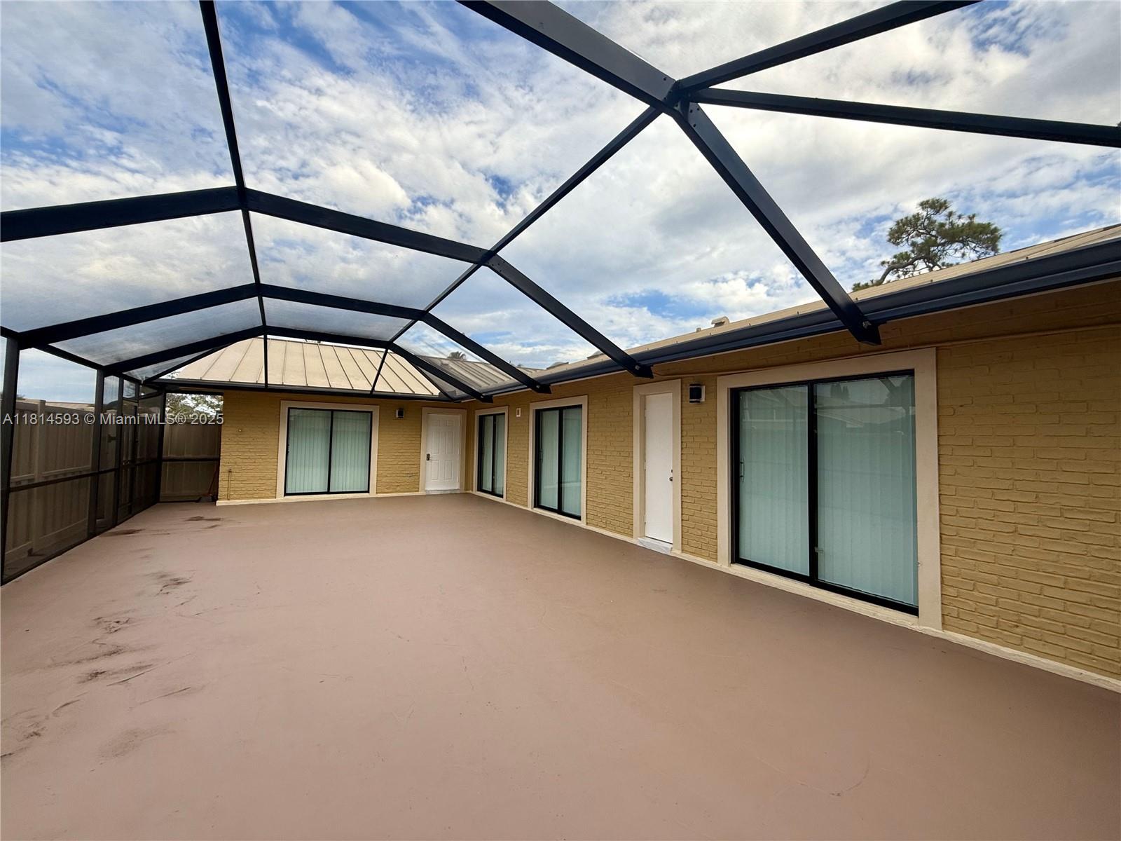 WESTWOOD GARDENS 3 - Residential