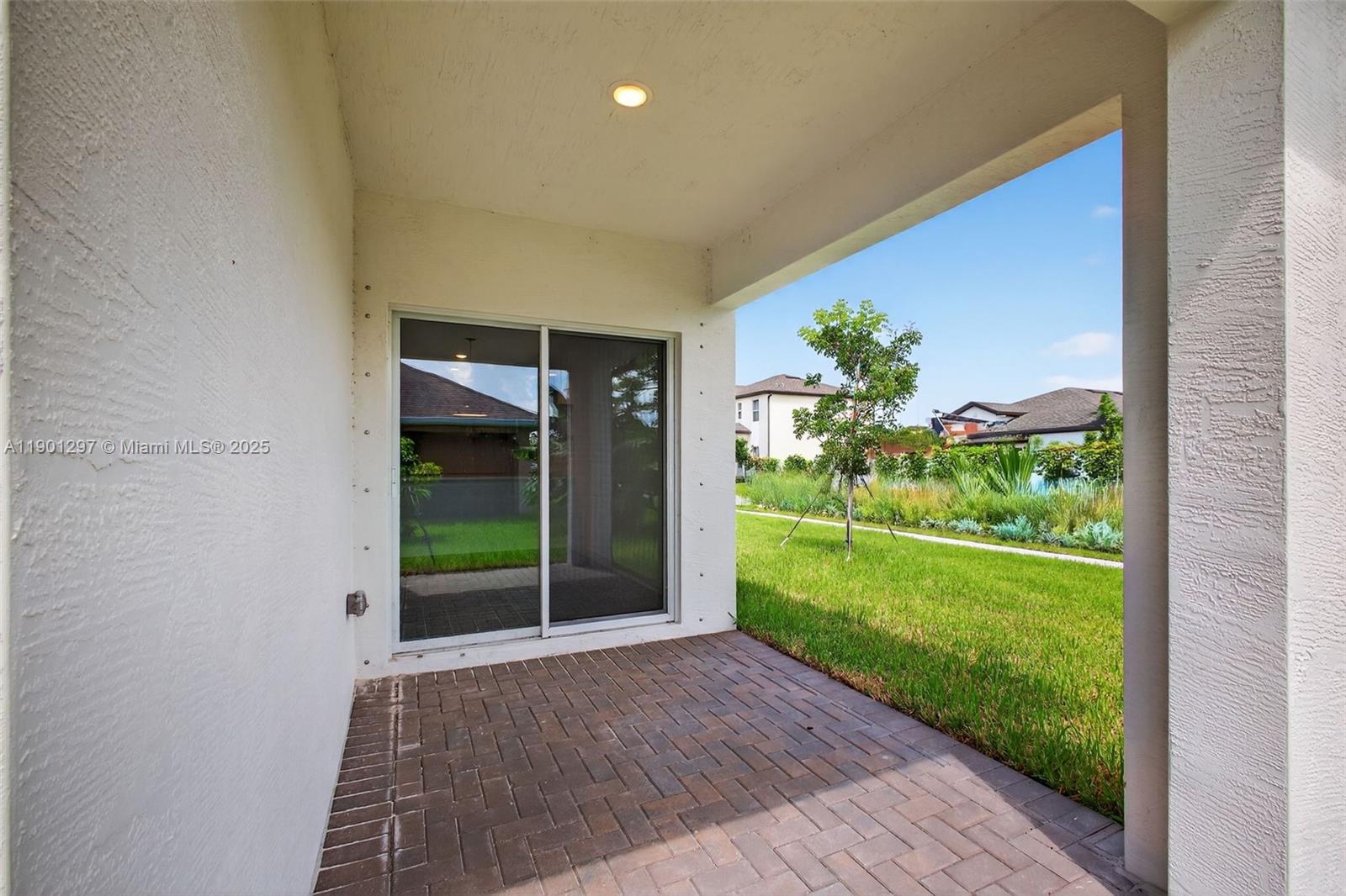 PALM BREEZES PHAE 3A - Residential Lease