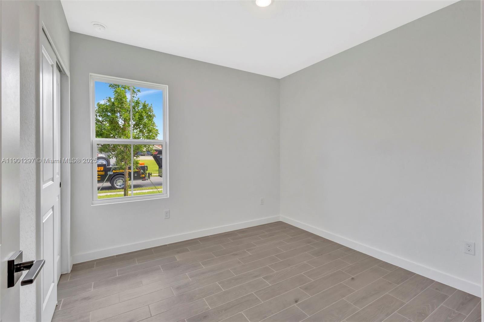 PALM BREEZES PHAE 3A - Residential Lease