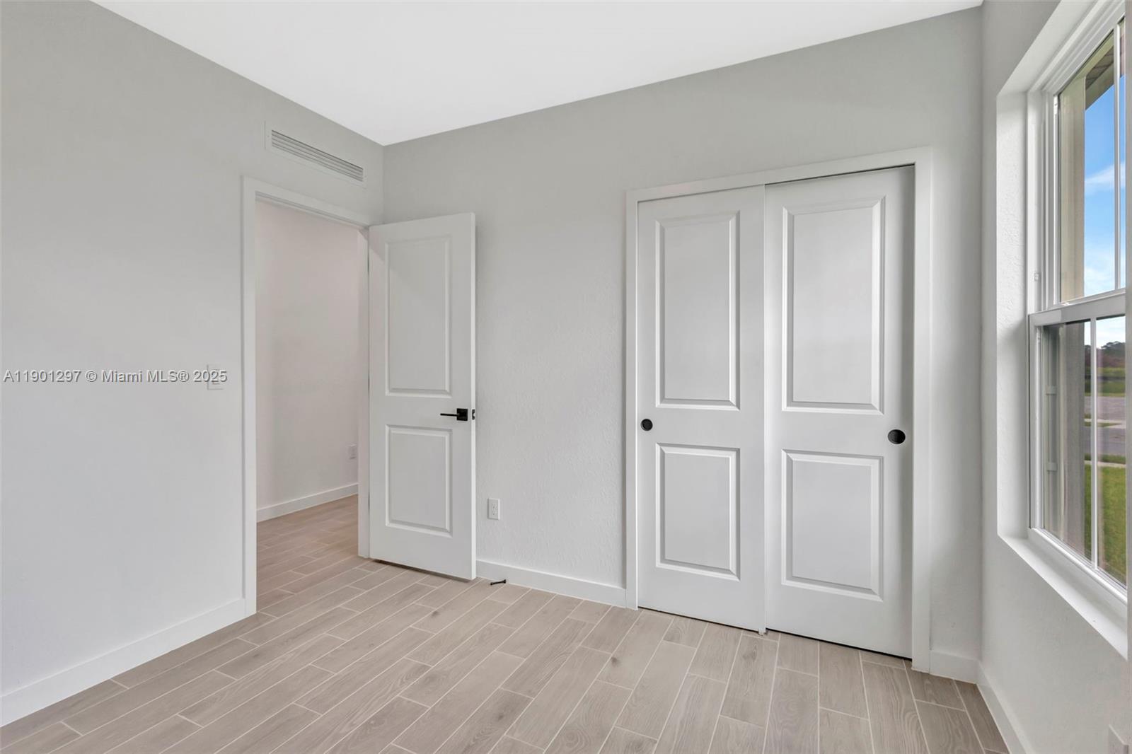 PALM BREEZES PHAE 3A - Residential Lease