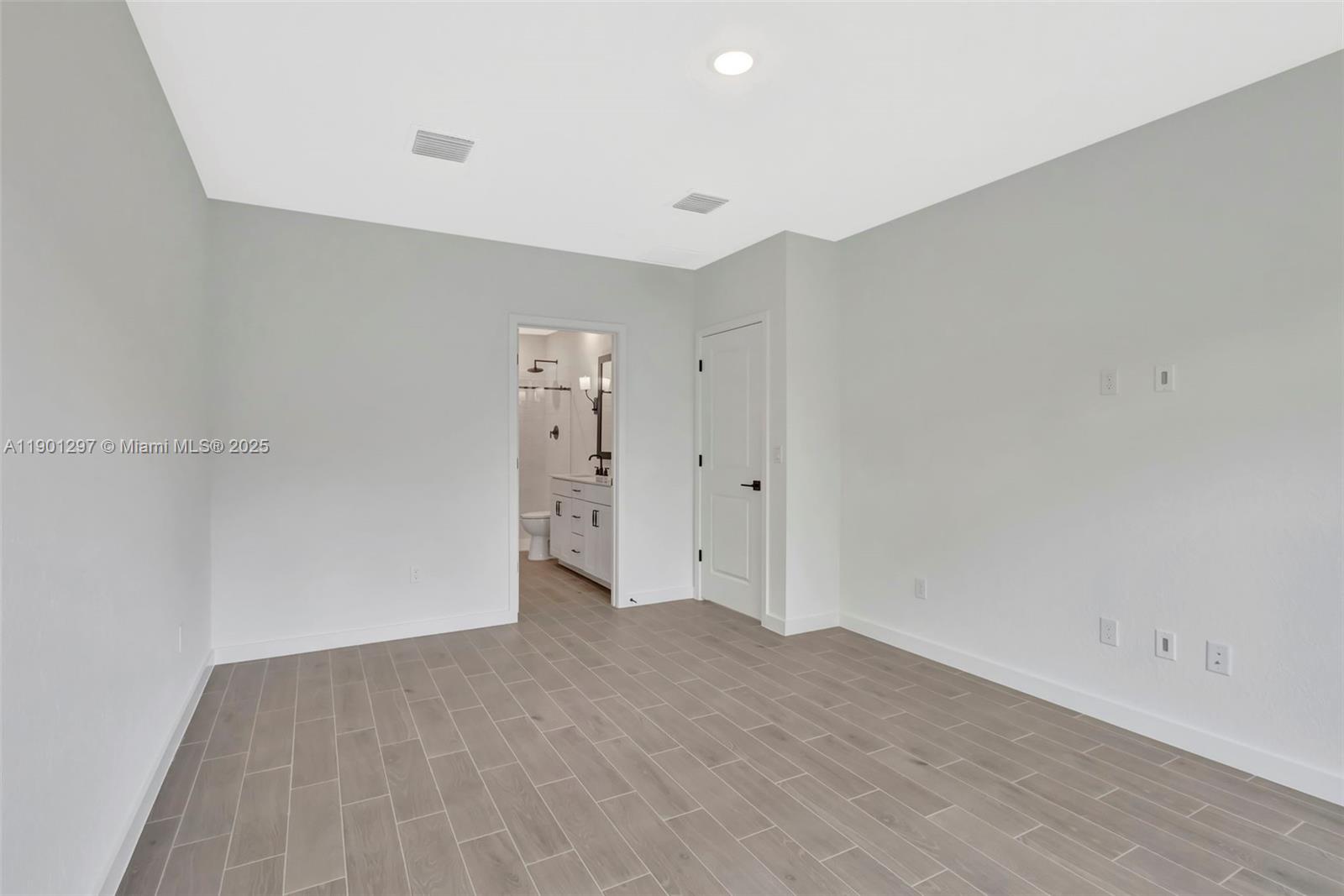 PALM BREEZES PHAE 3A - Residential Lease