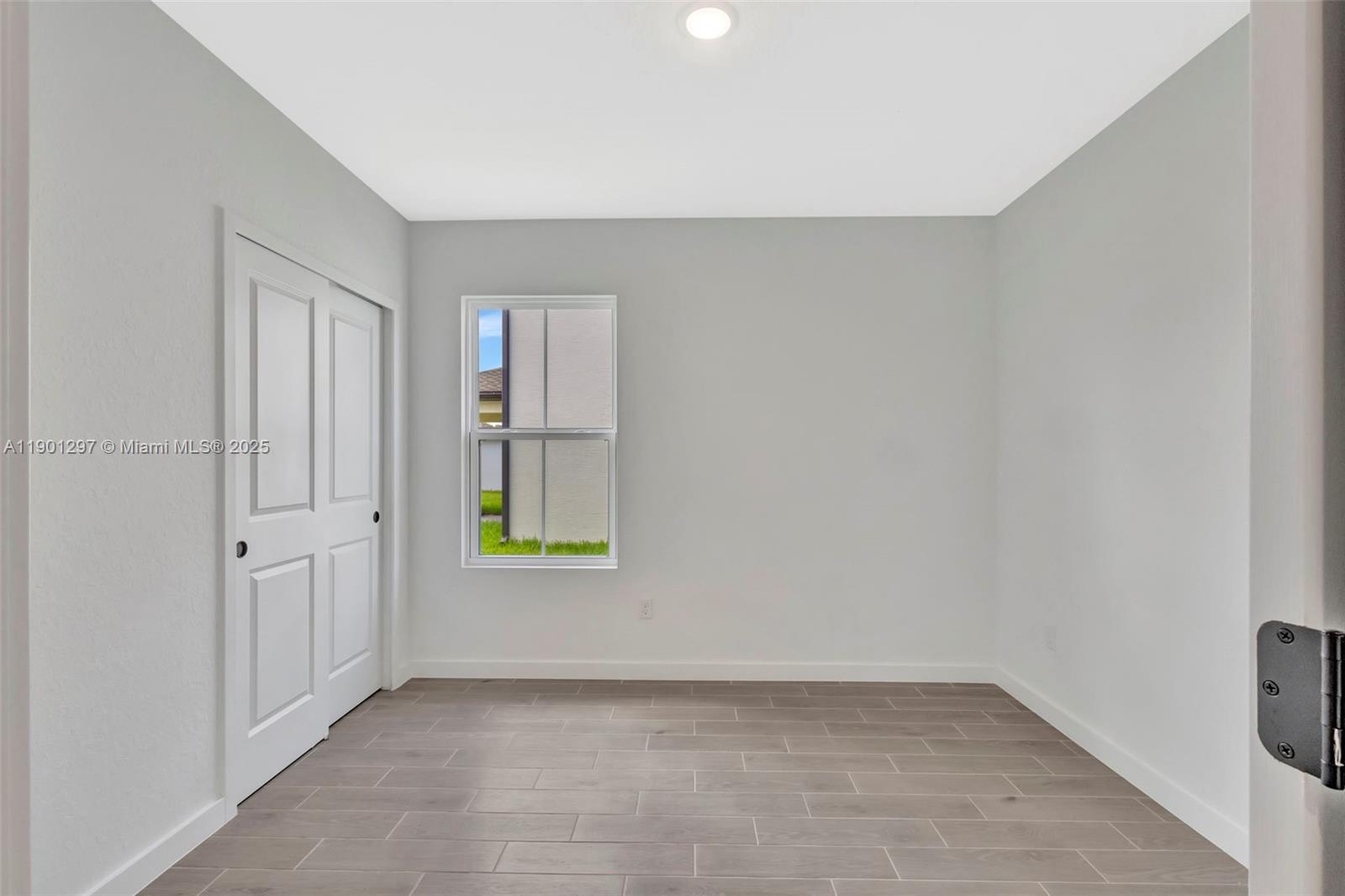 PALM BREEZES PHAE 3A - Residential Lease