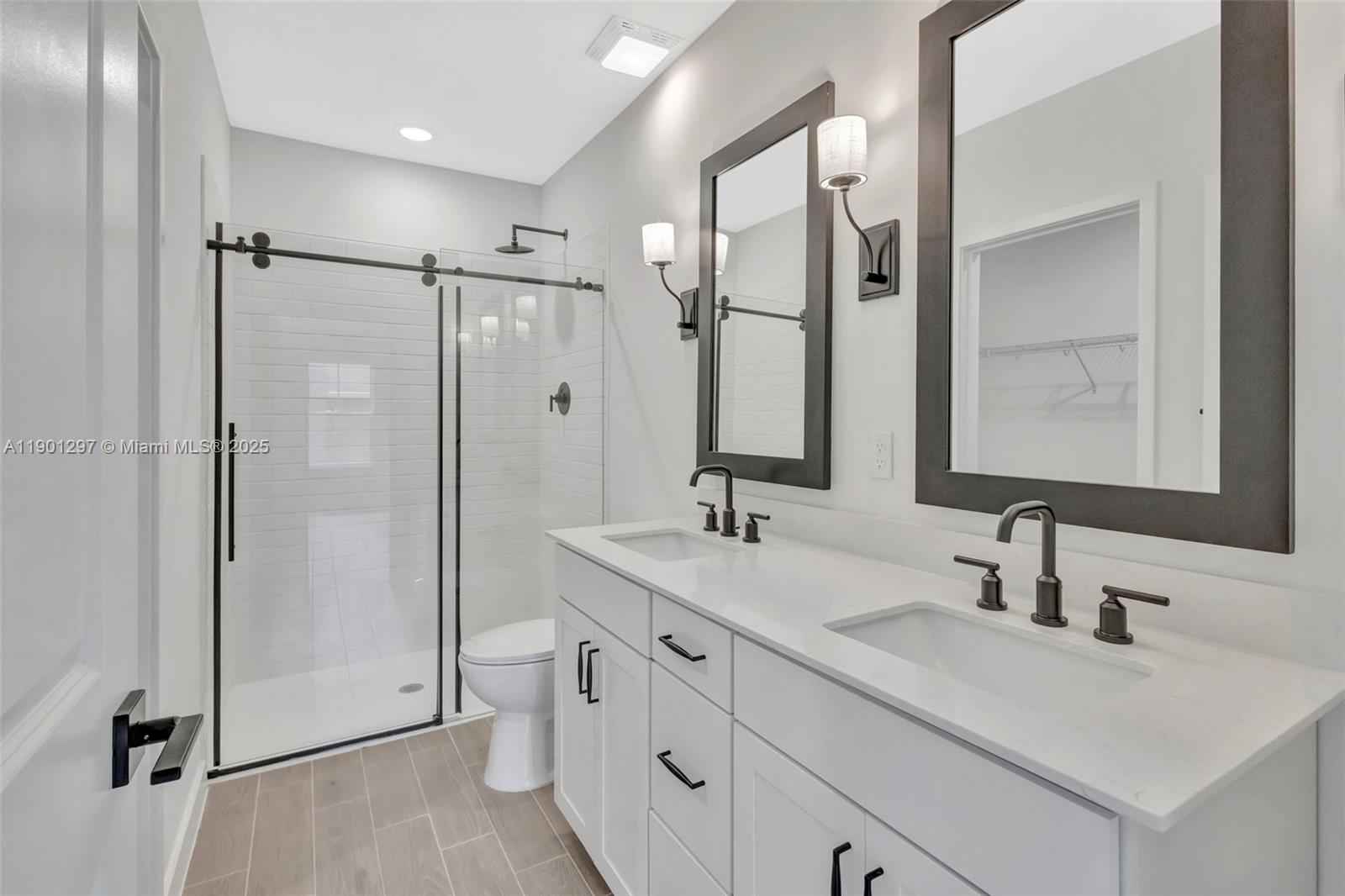 PALM BREEZES PHAE 3A - Residential Lease