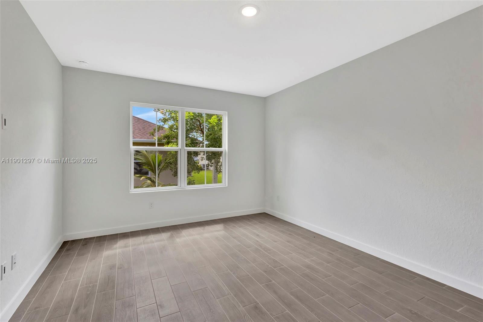 PALM BREEZES PHAE 3A - Residential Lease