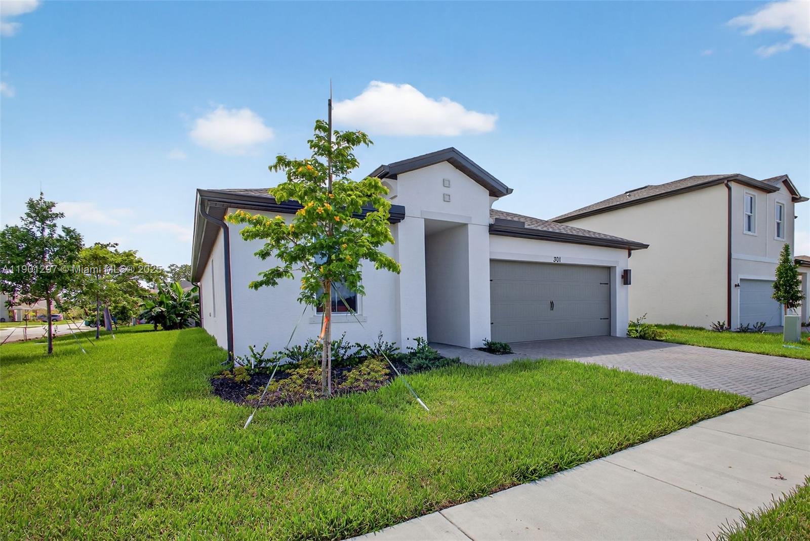 PALM BREEZES PHAE 3A - Residential Lease