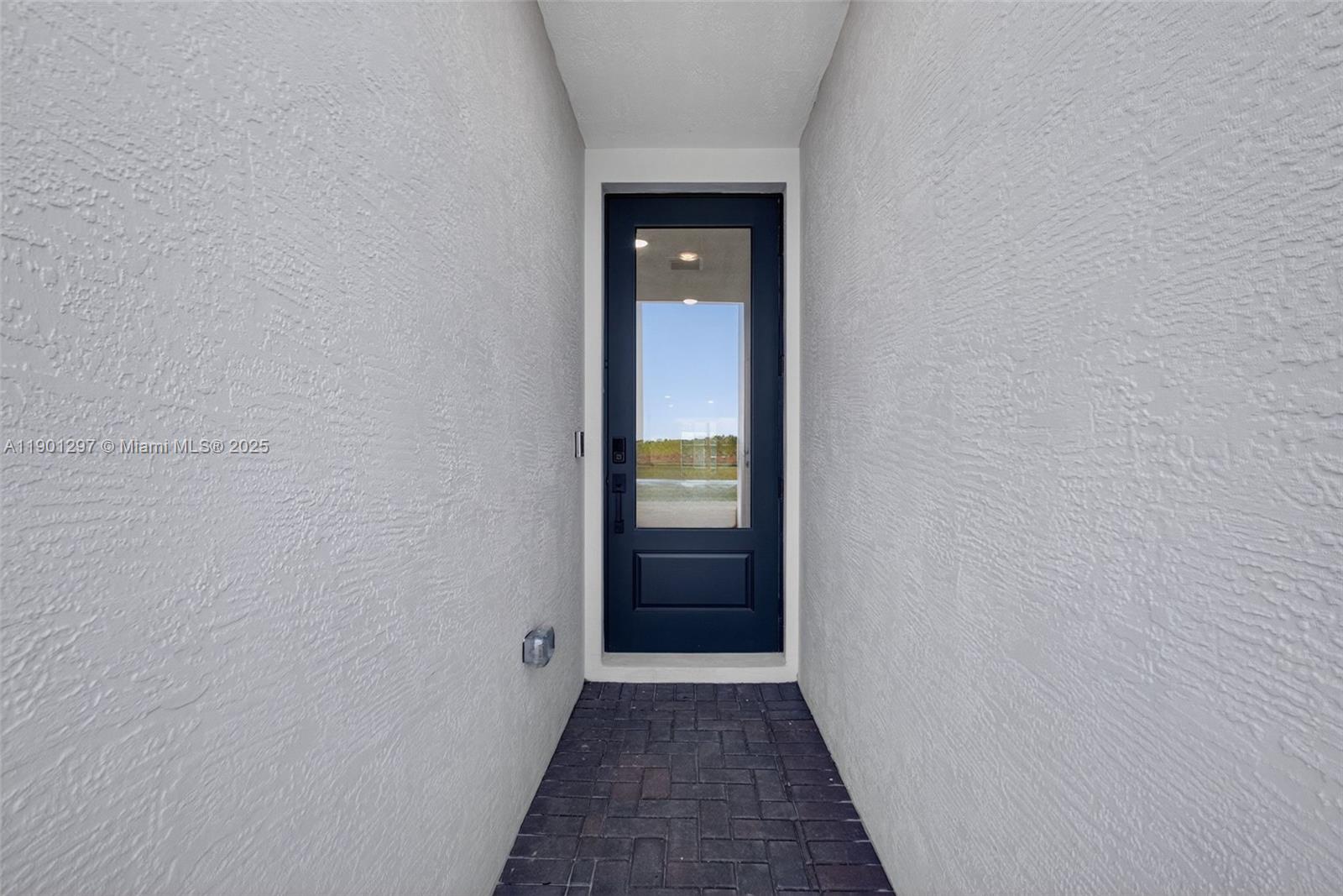 PALM BREEZES PHAE 3A - Residential Lease