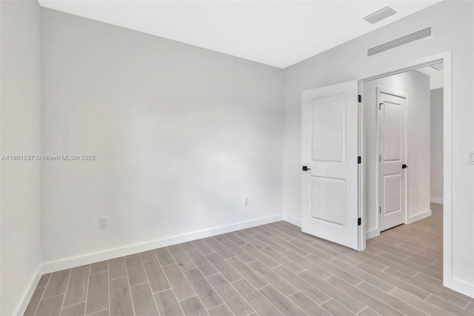 PALM BREEZES PHAE 3A - Residential Lease