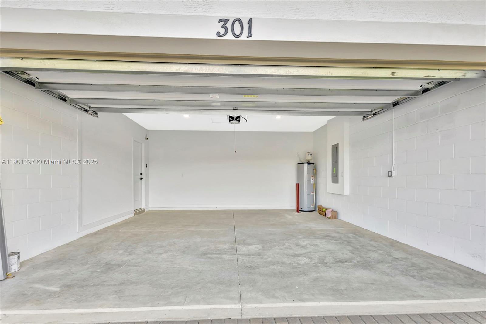 PALM BREEZES PHAE 3A - Residential Lease