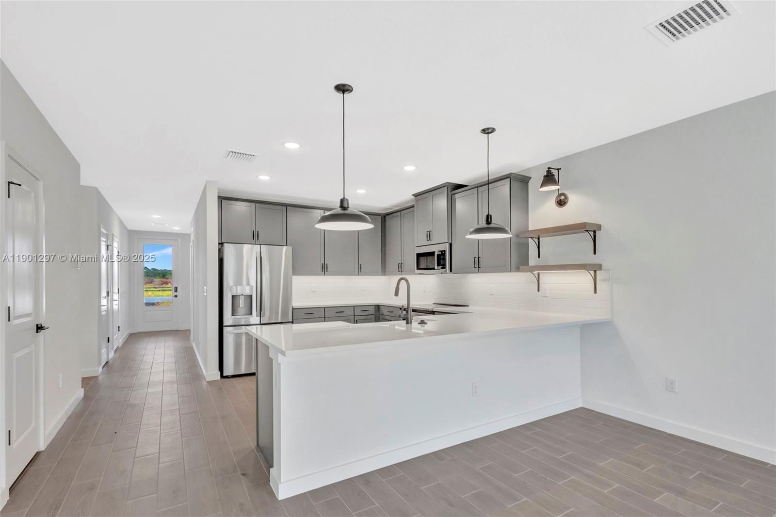 PALM BREEZES PHAE 3A - Residential Lease