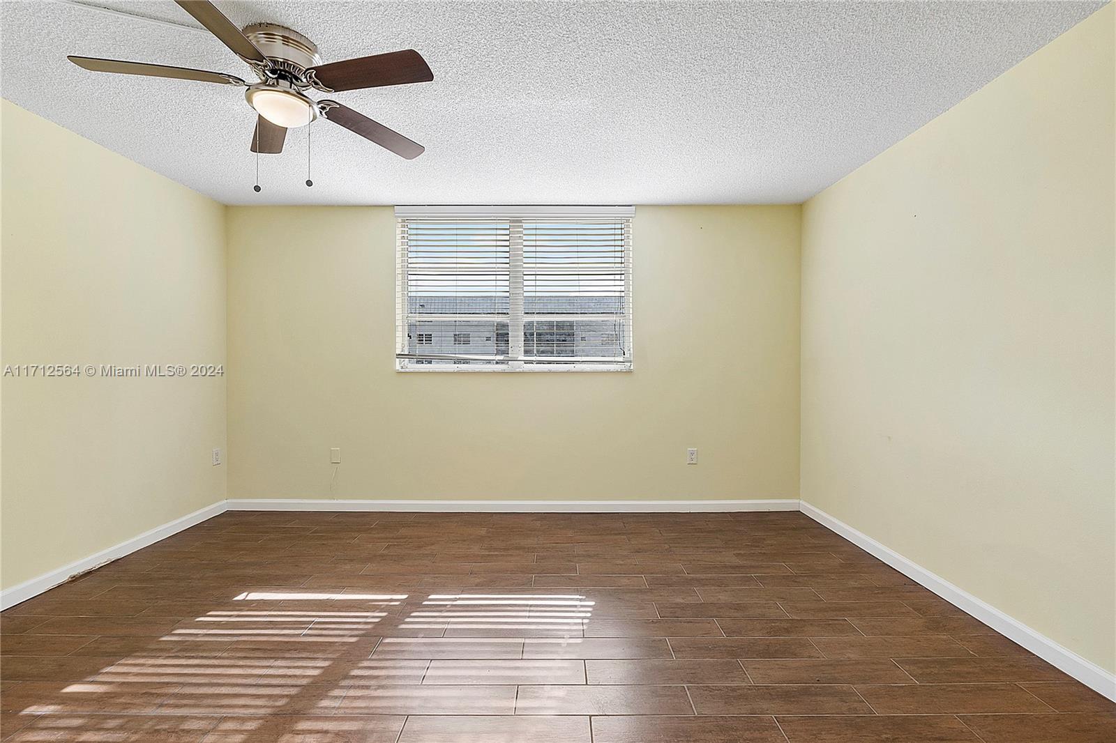 EDEN ISLES CONDO # 4 - Residential Lease