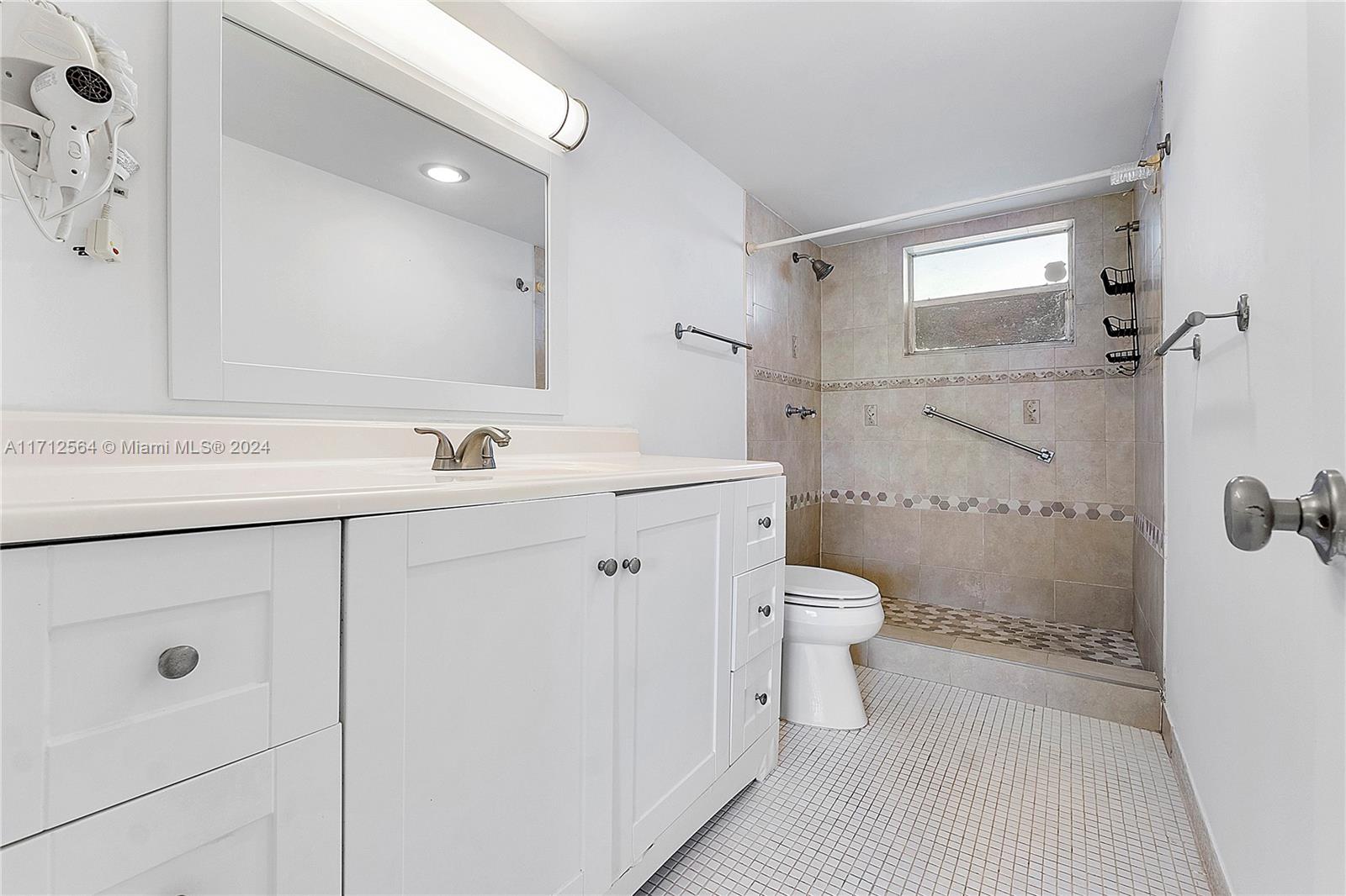 EDEN ISLES CONDO # 4 - Residential Lease