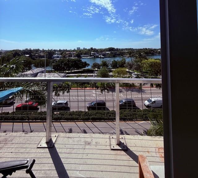 6305 Indian Creek dr 5D