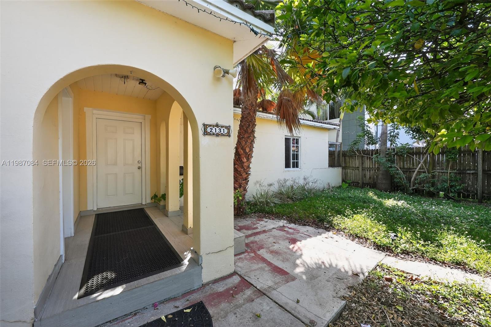 ISLE OF NORMANDY MIAMI VI - Residential