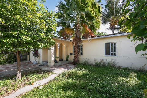 2131 Biarritz Dr Miami Beach FL 33141