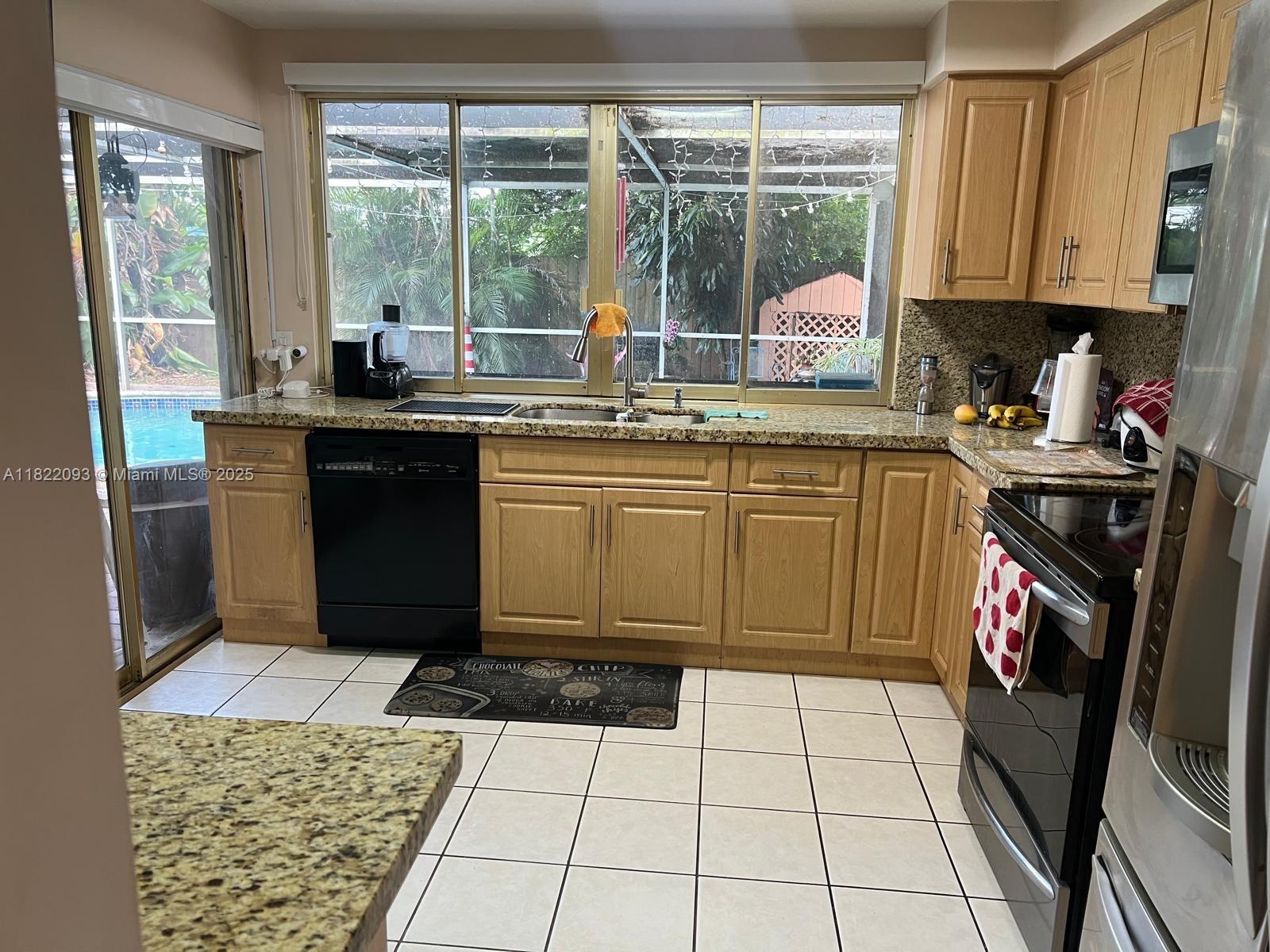 PEMBROKE RANCHES - Residential