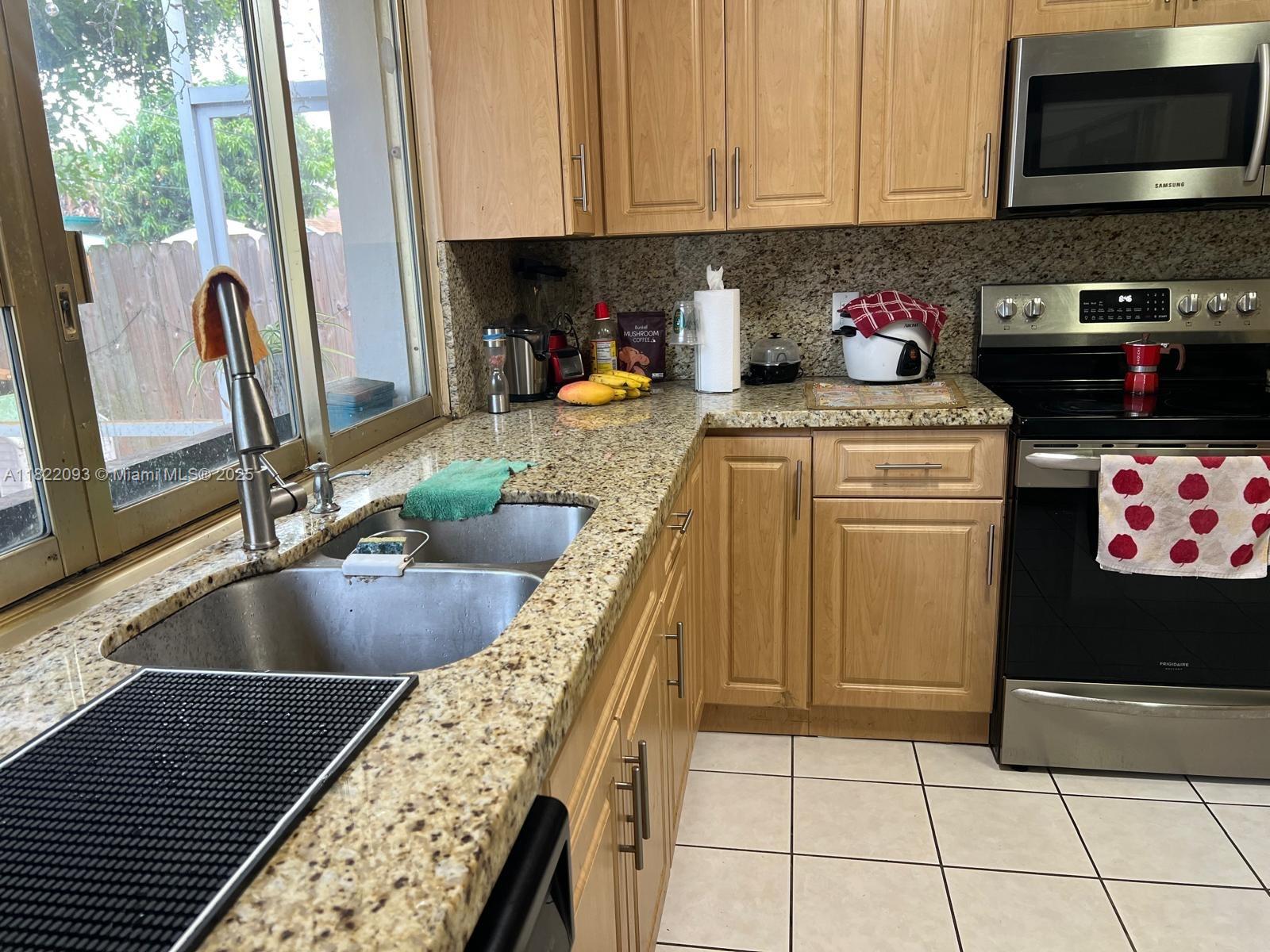 PEMBROKE RANCHES - Residential