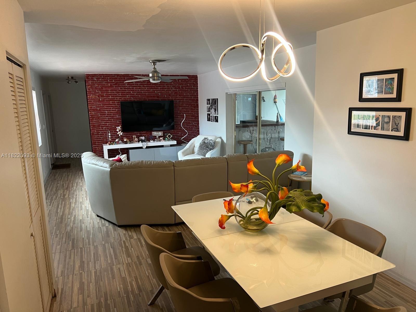 PEMBROKE RANCHES - Residential