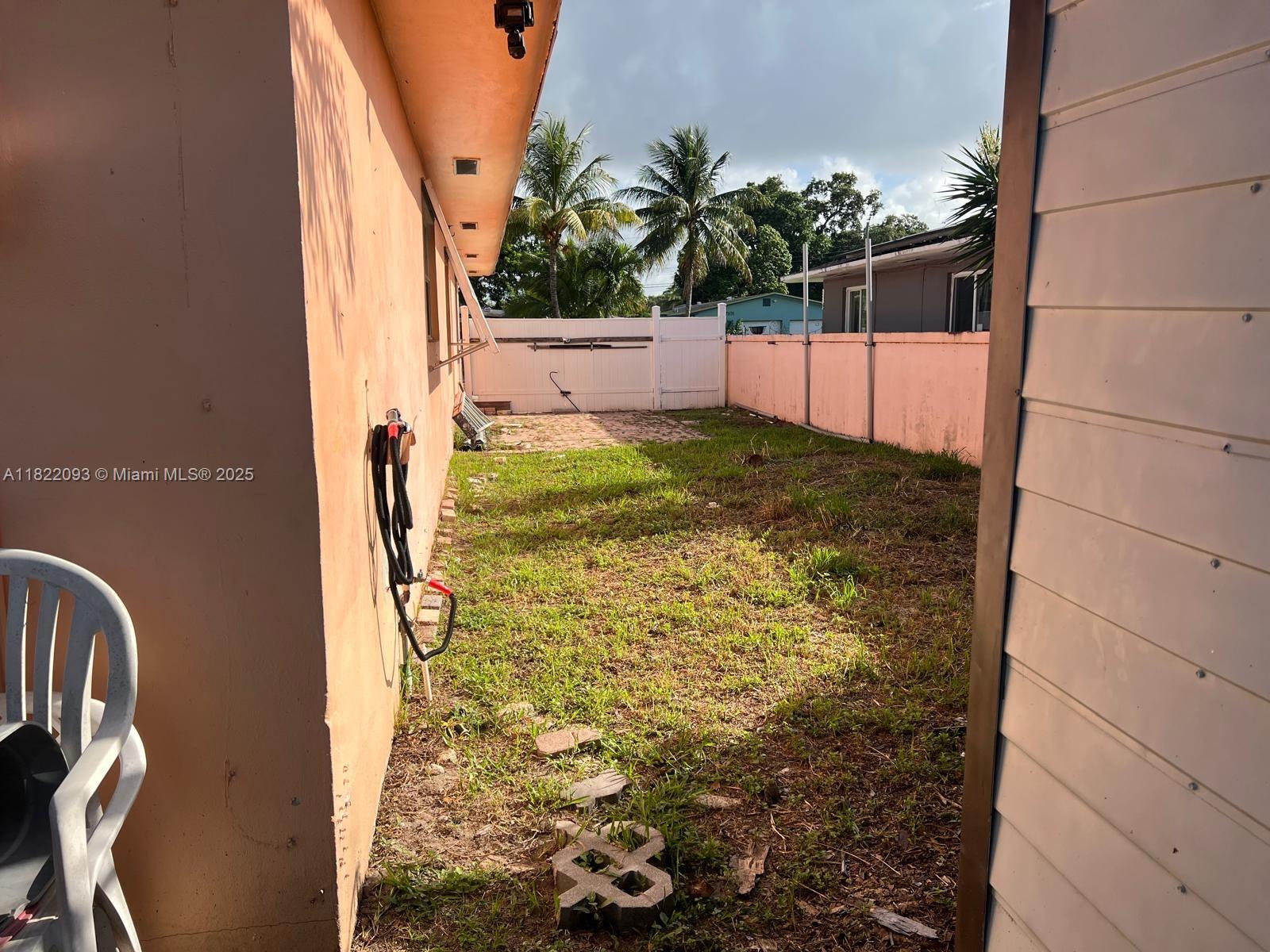 PEMBROKE RANCHES - Residential