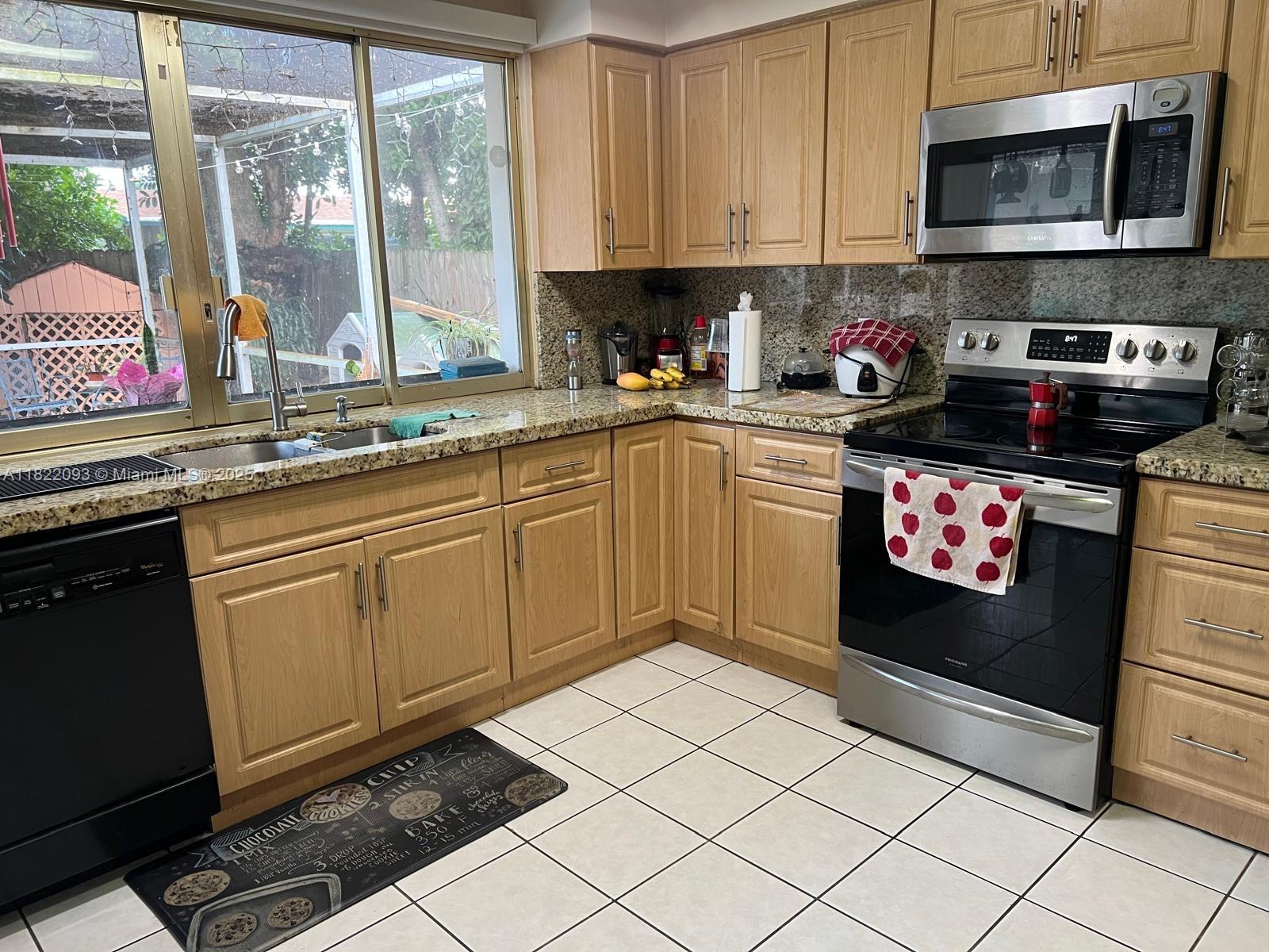 PEMBROKE RANCHES - Residential