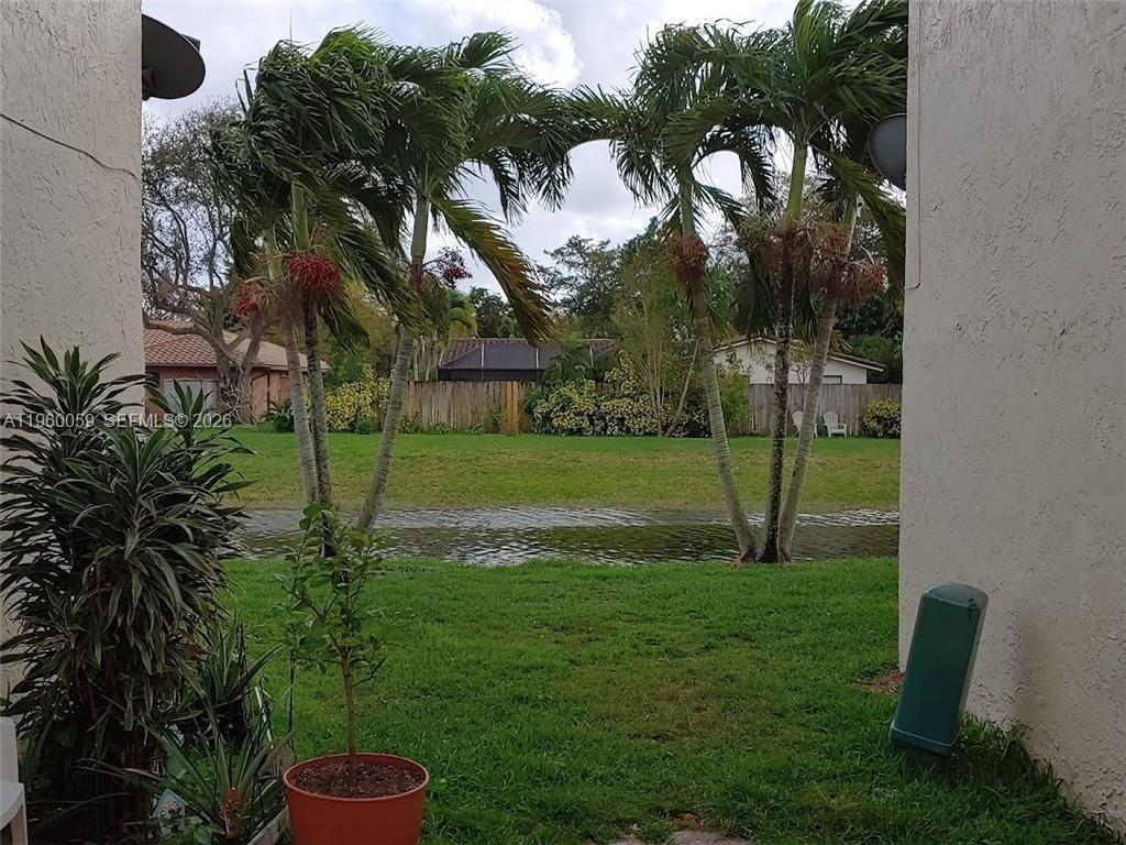 GRENADIER GARDENS - Residential