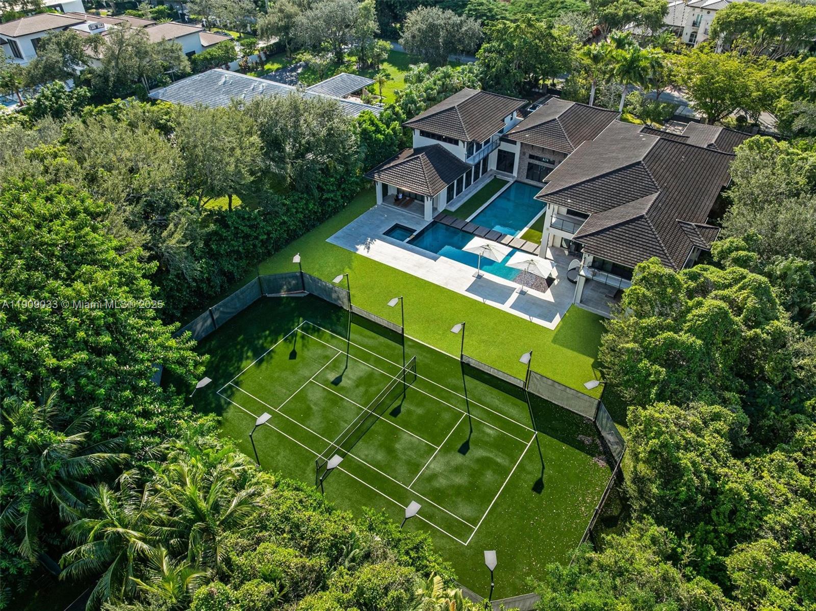 Pinecrest - Residential