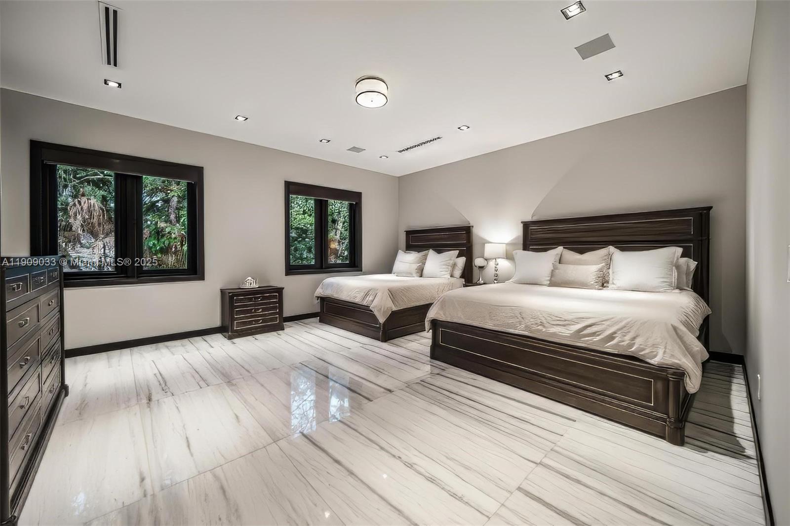 Pinecrest - Residential