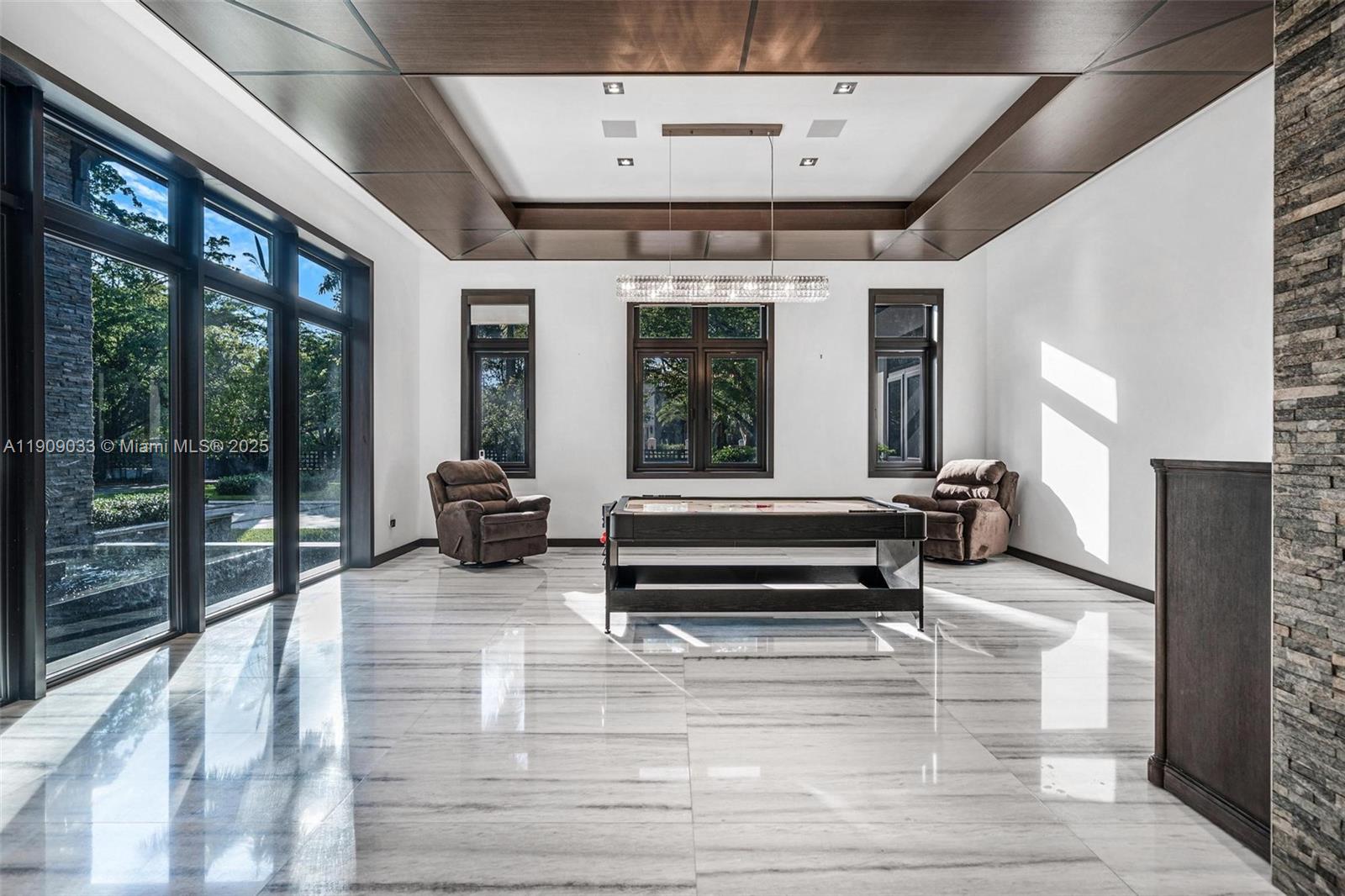 Pinecrest - Residential