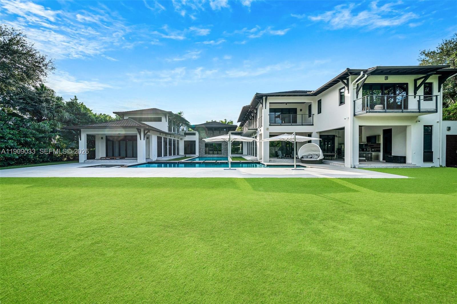 Pinecrest - Residential