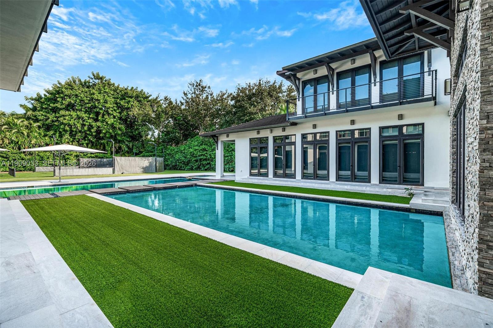 Pinecrest - Residential