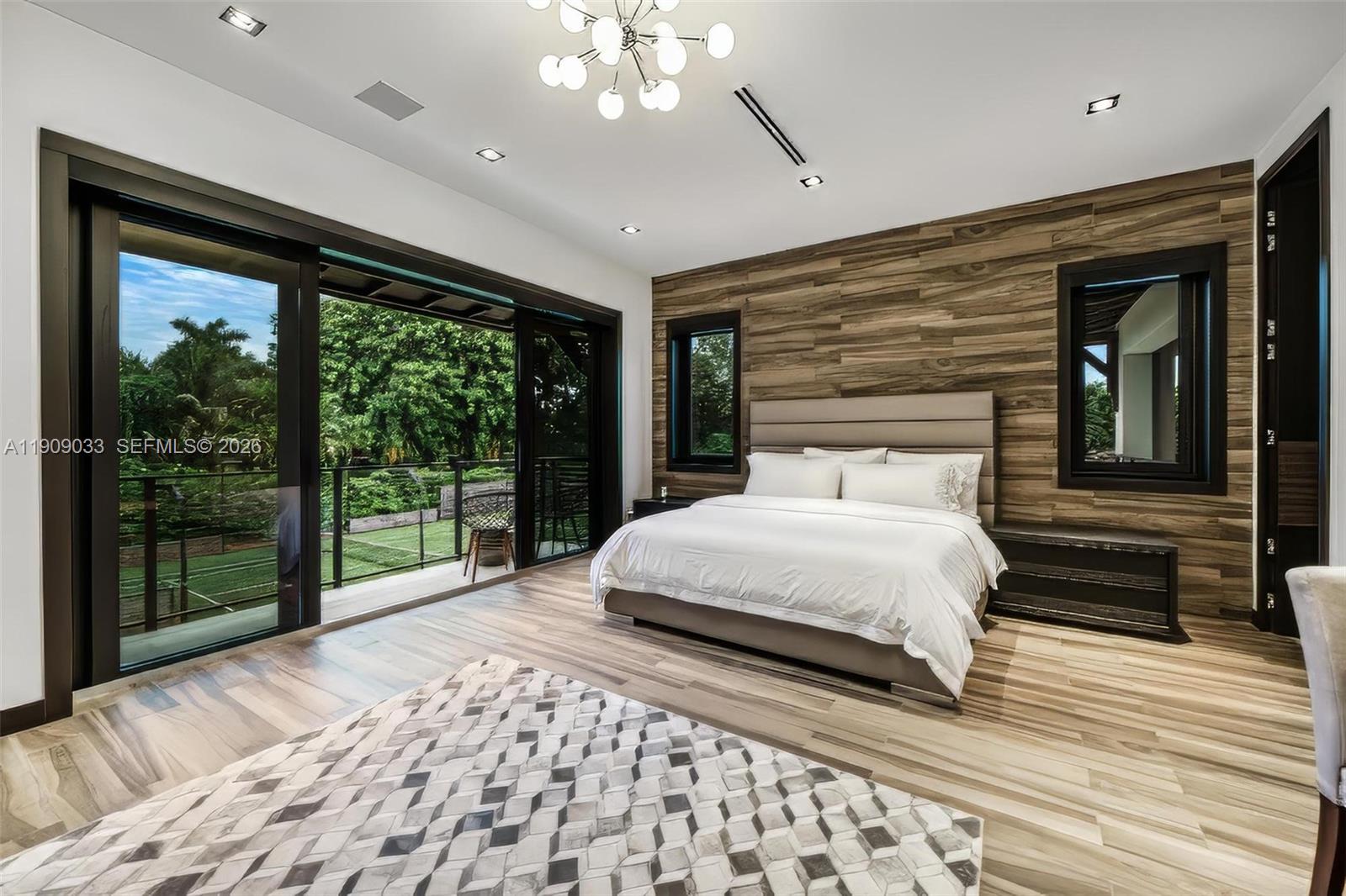 Pinecrest - Residential