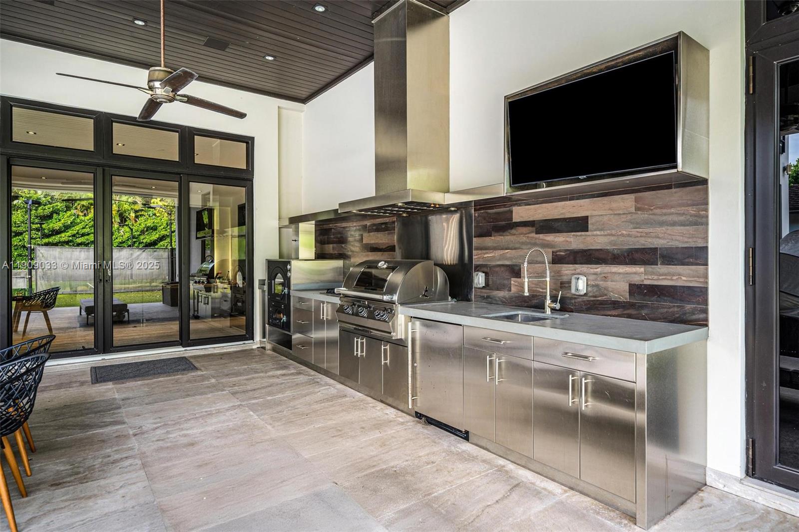 Pinecrest - Residential