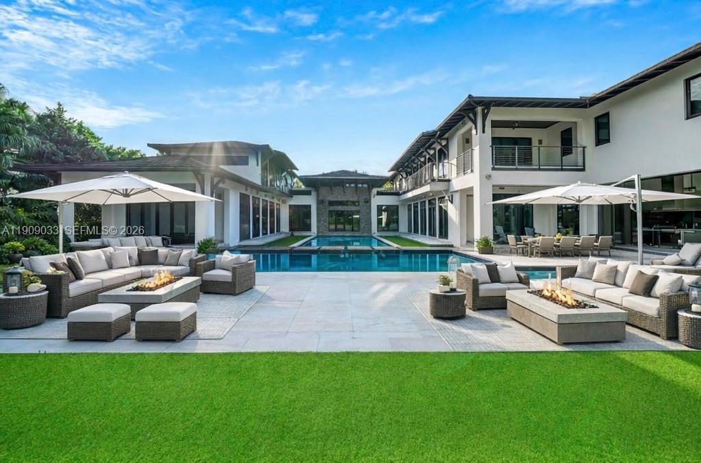 Pinecrest - Residential