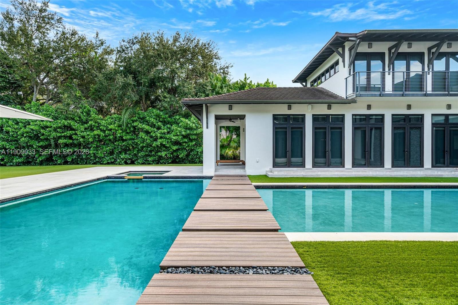 Pinecrest - Residential