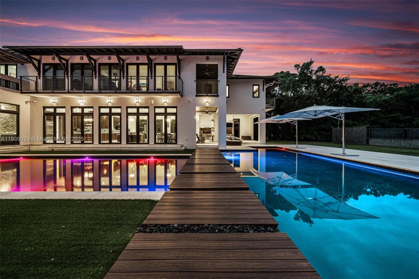 Pinecrest - Residential