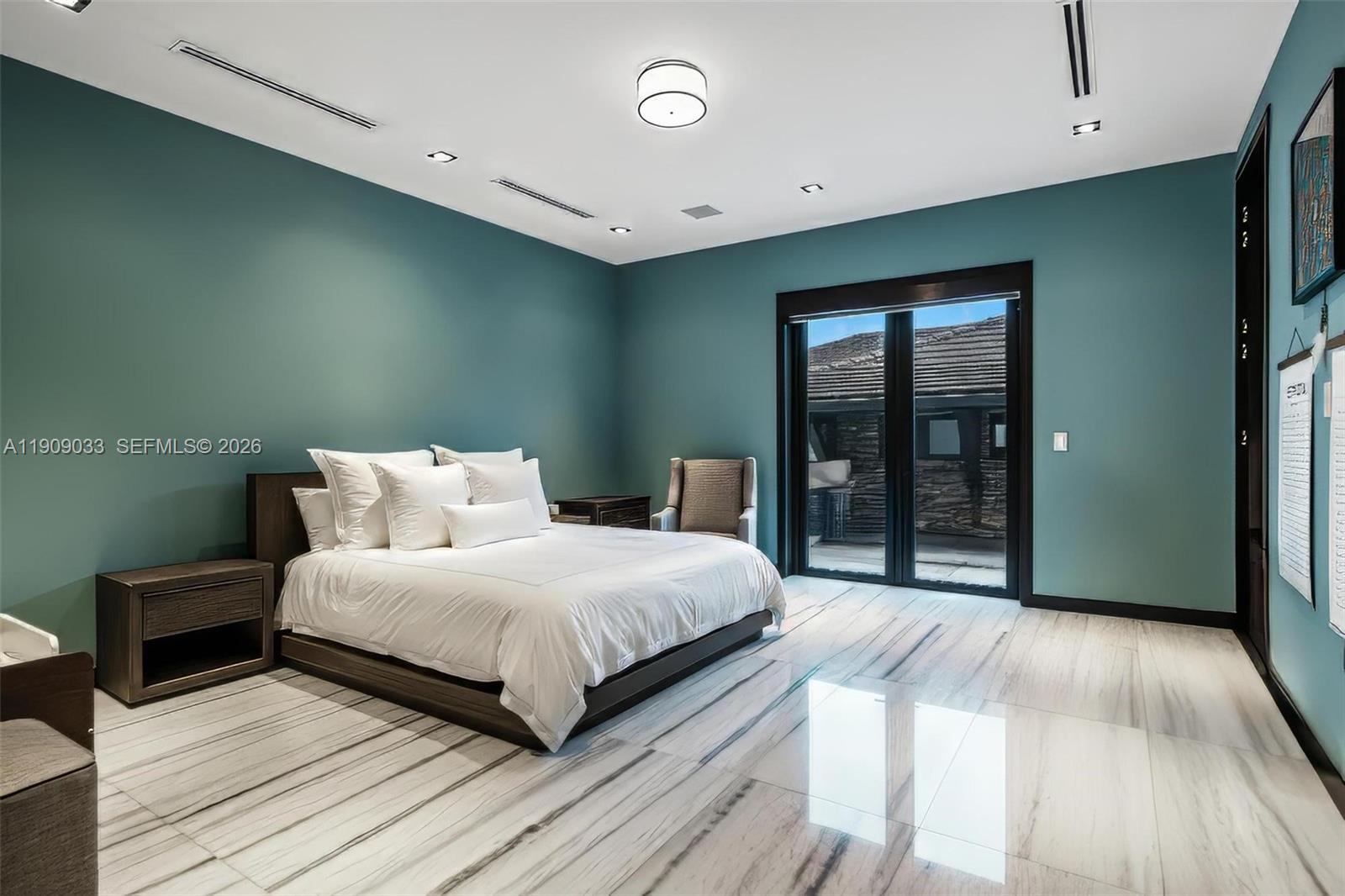 Pinecrest - Residential