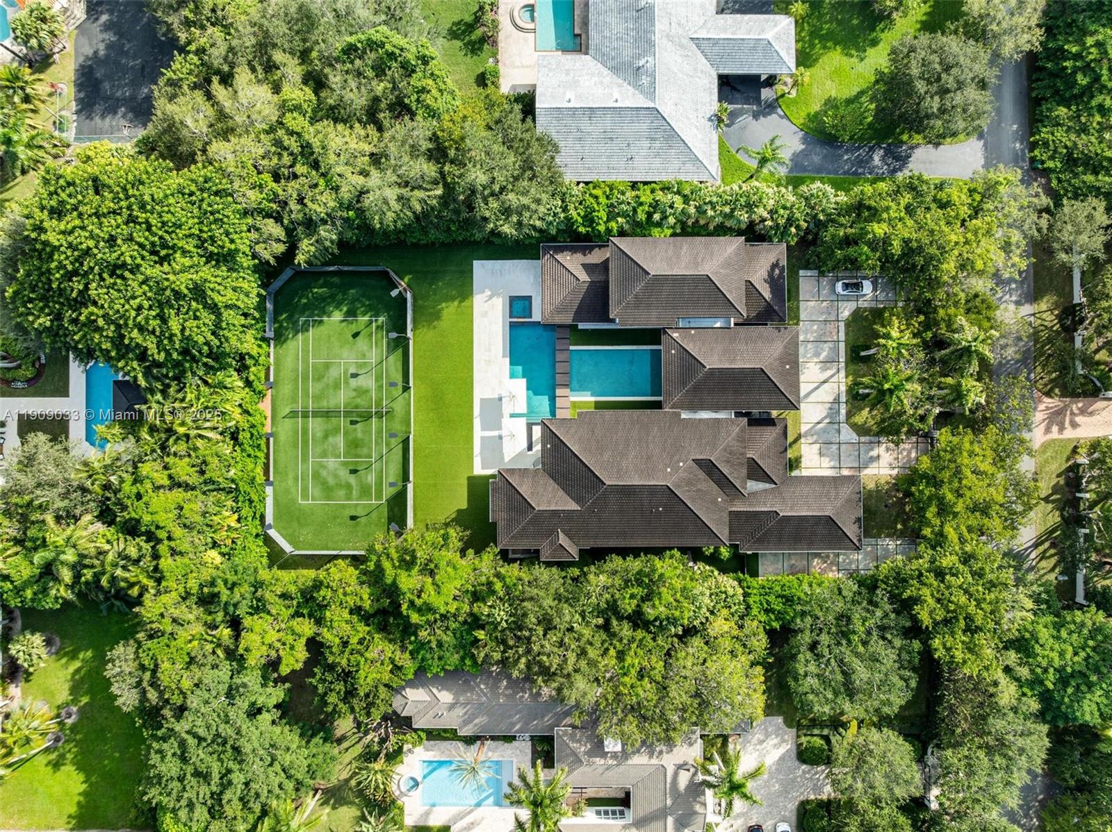 Pinecrest - Residential