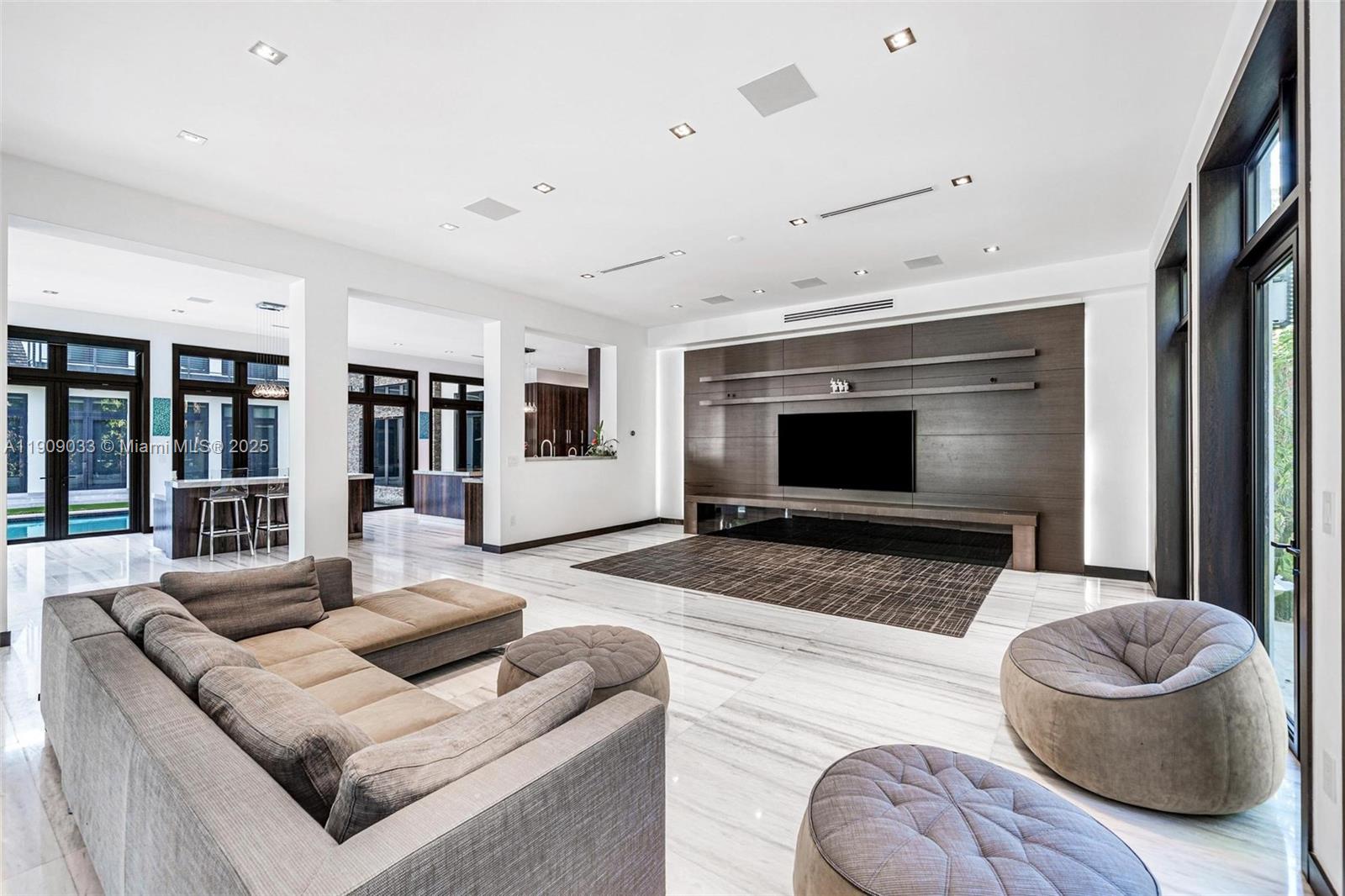 Pinecrest - Residential