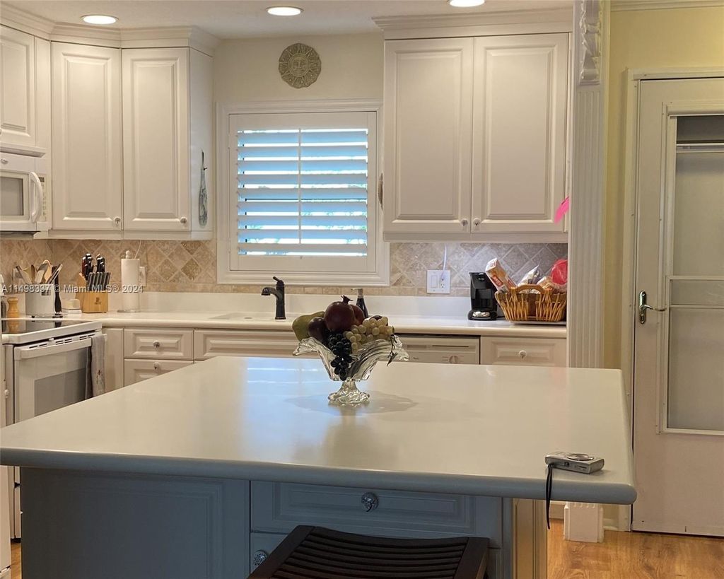 Photo of 6531 SE Federal Hwy #D107, Stuart, FL 34997 (MLS # A11498337)